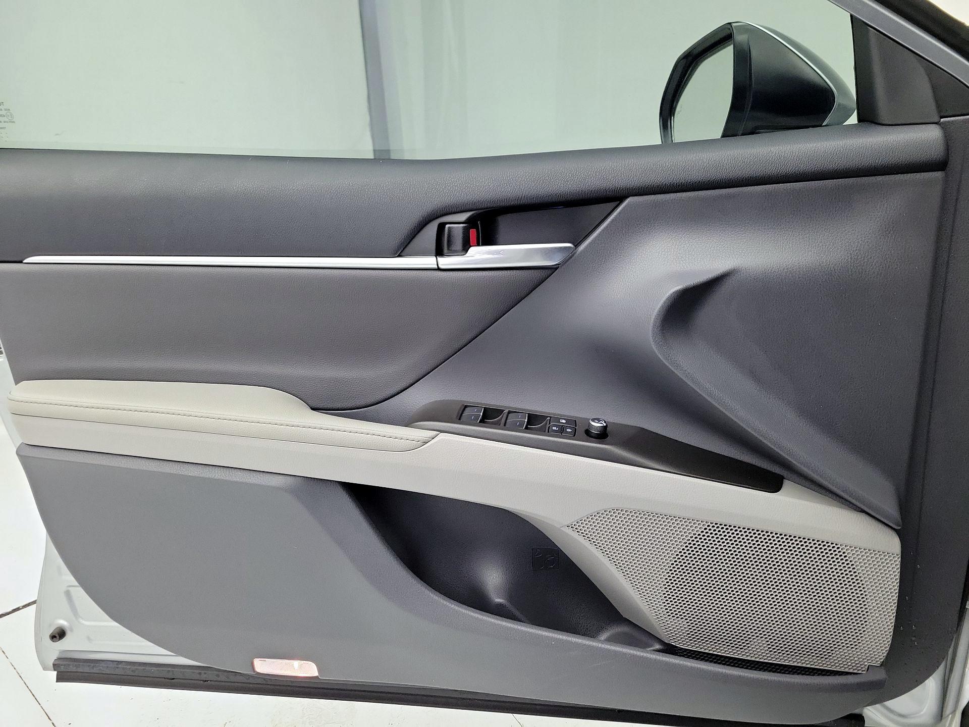 Thumbnail: 2023 Toyota Camry - 12