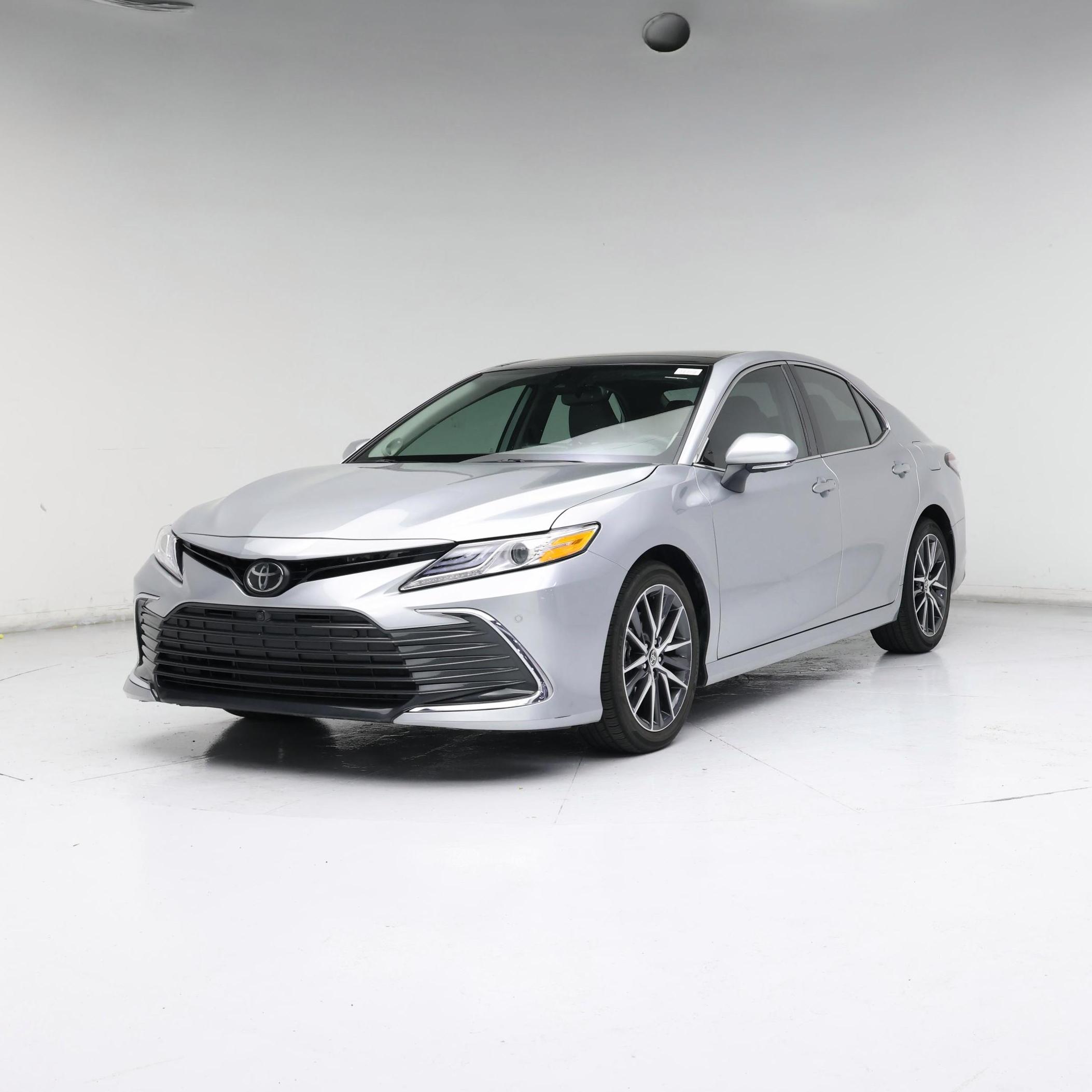 Thumbnail: 2023 Toyota Camry - 4