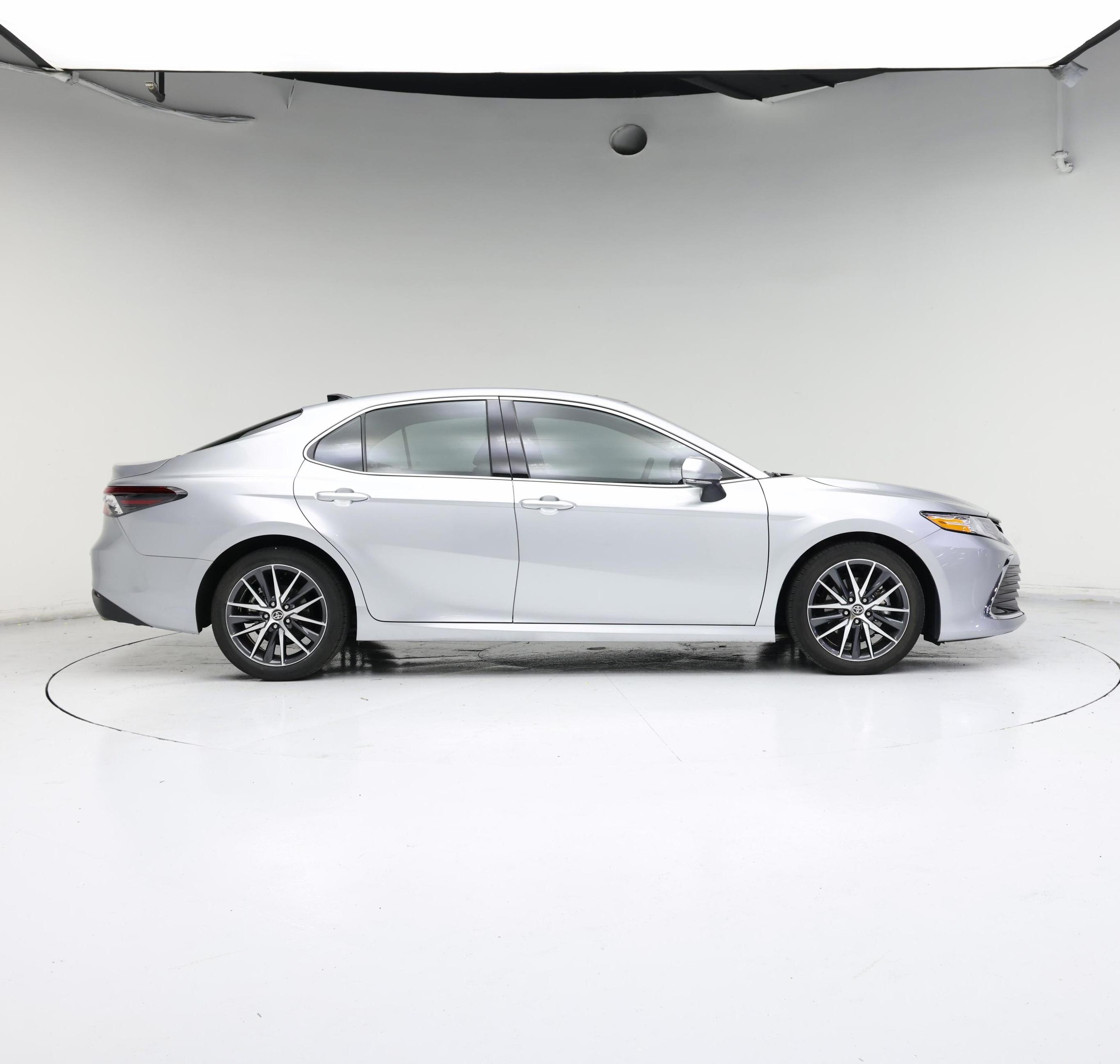Thumbnail: 2023 Toyota Camry - 7