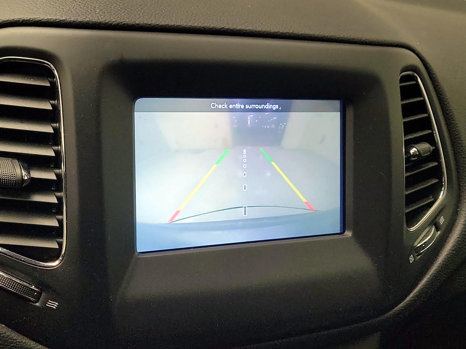 Thumbnail: 2020 Jeep Compass - 14