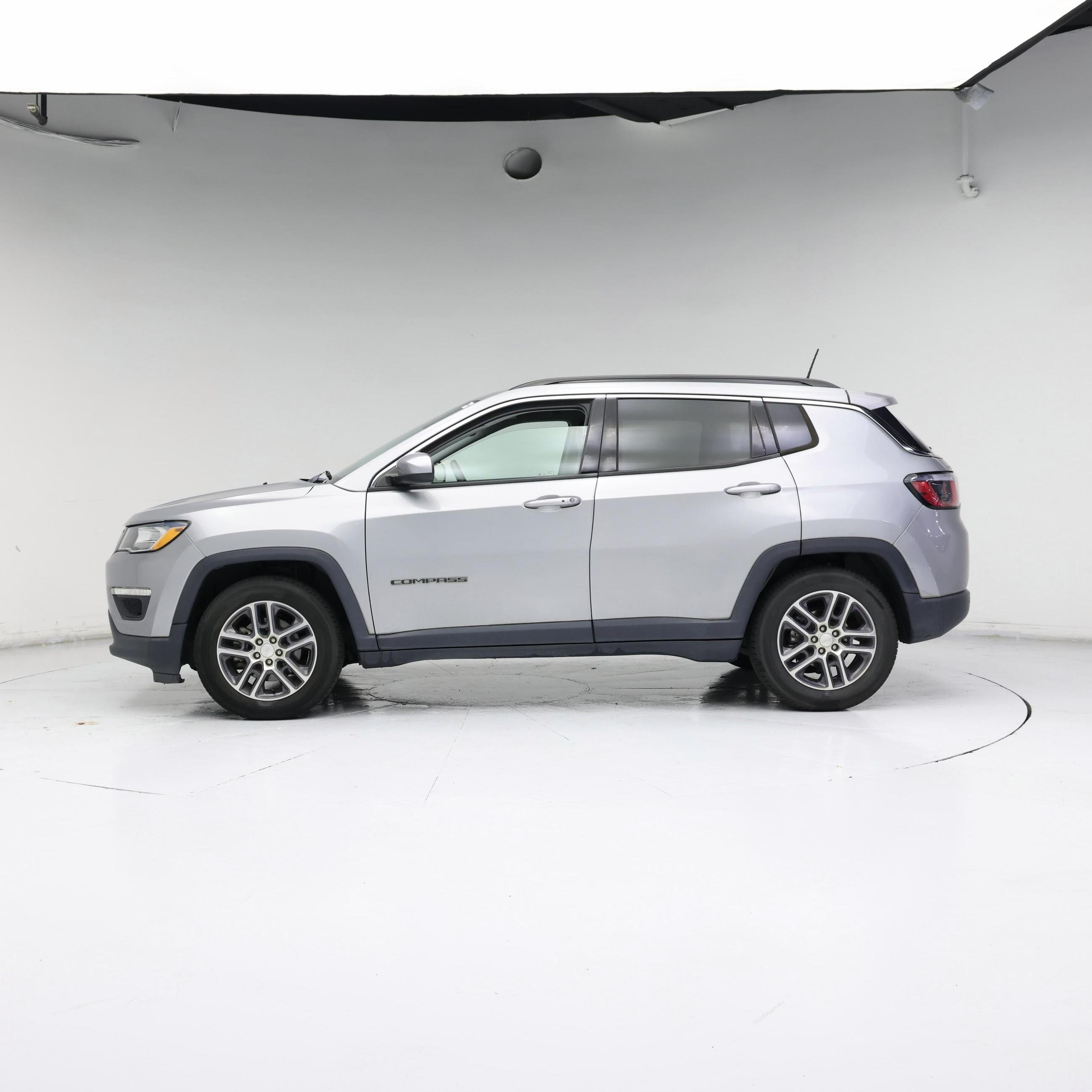 Thumbnail: 2020 Jeep Compass - 3