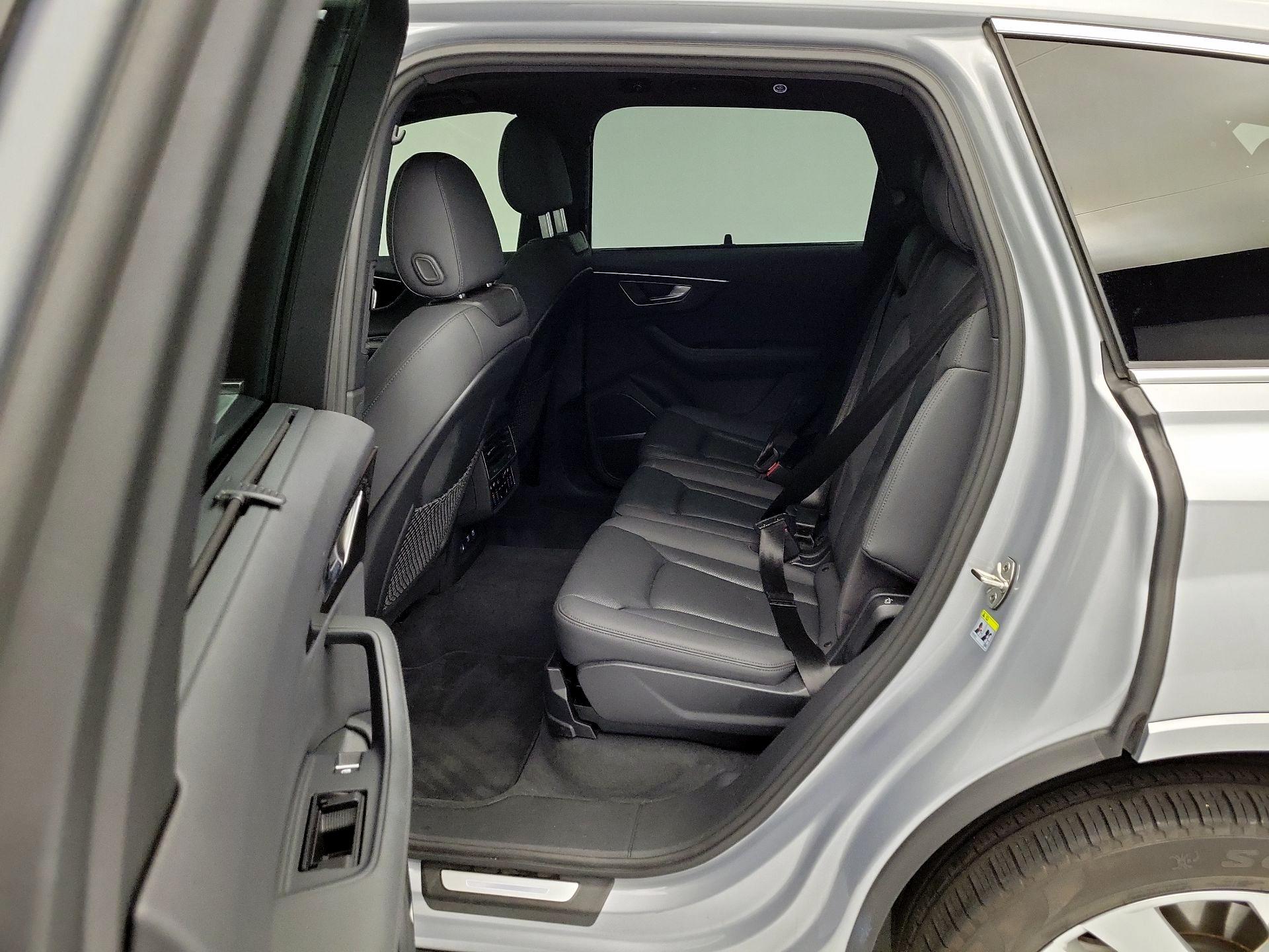 Thumbnail: 2021 Audi Q7 - 20