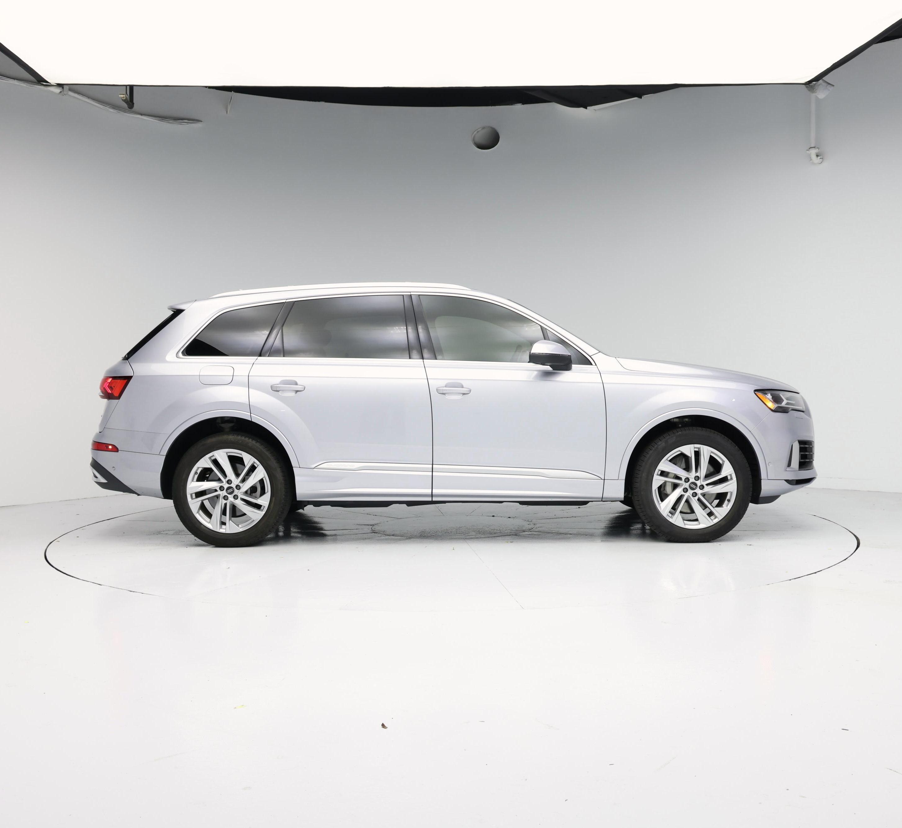 Thumbnail: 2021 Audi Q7 - 7