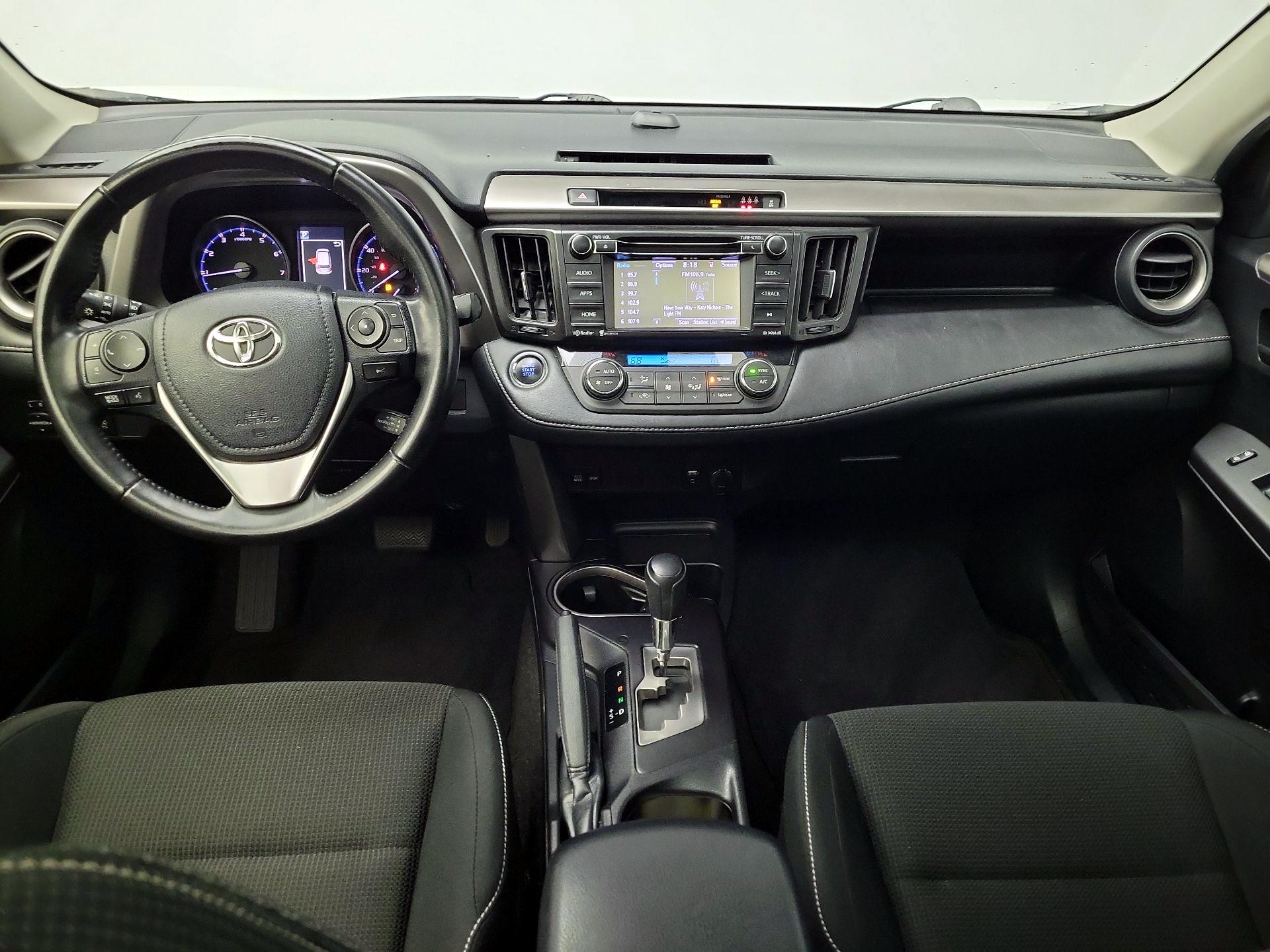 Thumbnail: 2018 Toyota RAV4 - 9