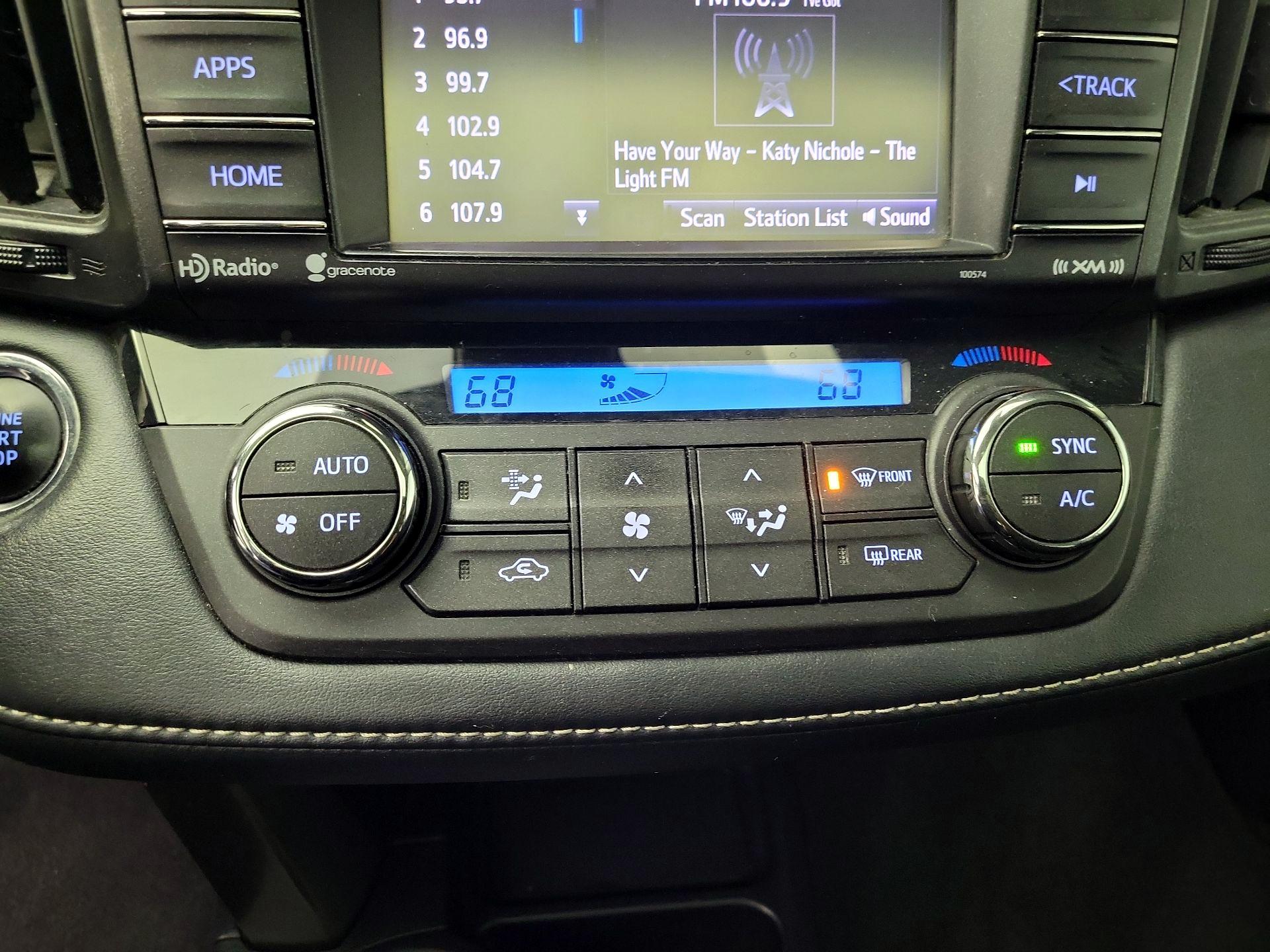 Thumbnail: 2018 Toyota RAV4 - 16