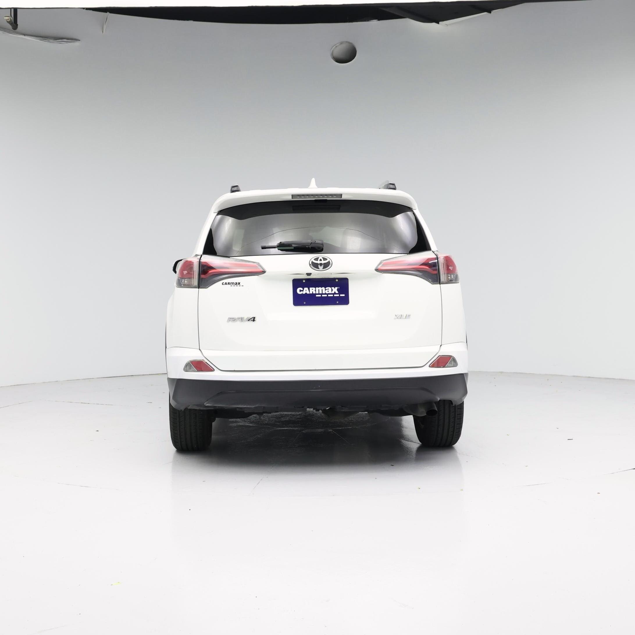 Thumbnail: 2018 Toyota RAV4 - 6