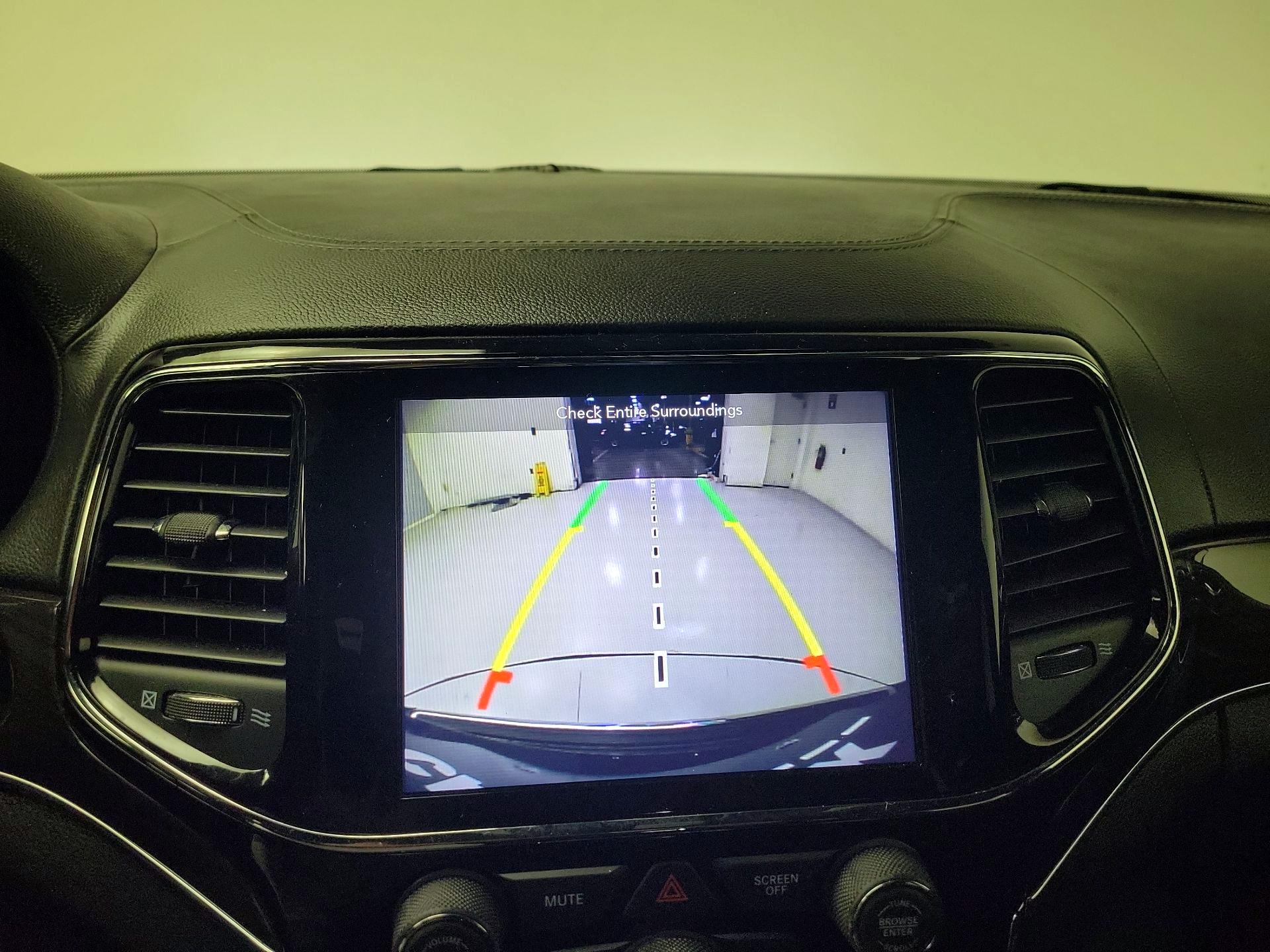 Thumbnail: 2019 Jeep Grand Cherokee - 15