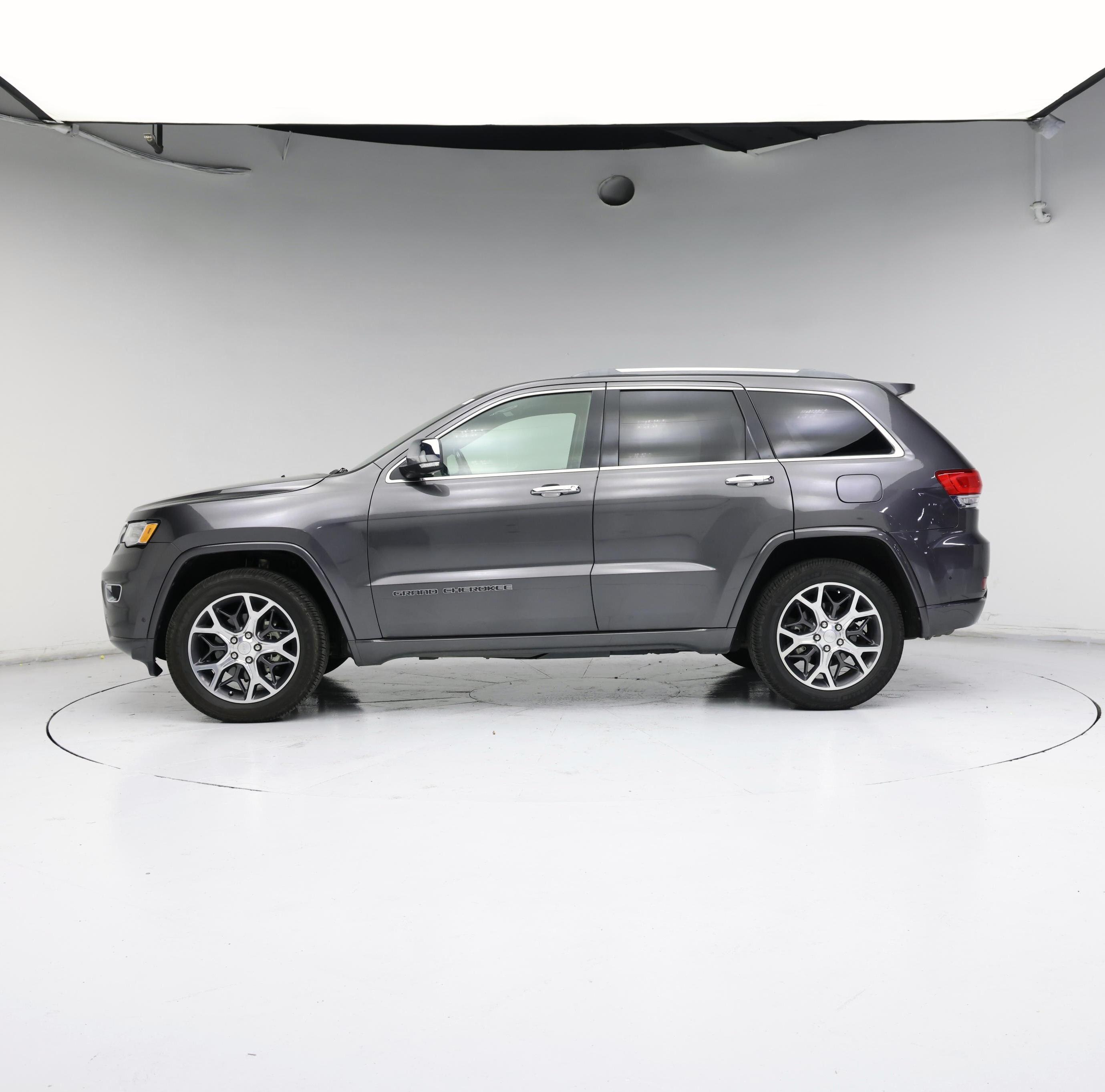 Thumbnail: 2019 Jeep Grand Cherokee - 3