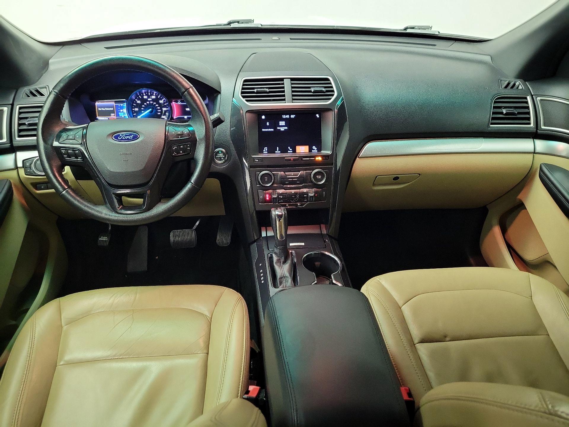 Thumbnail: 2017 Ford Explorer - 9