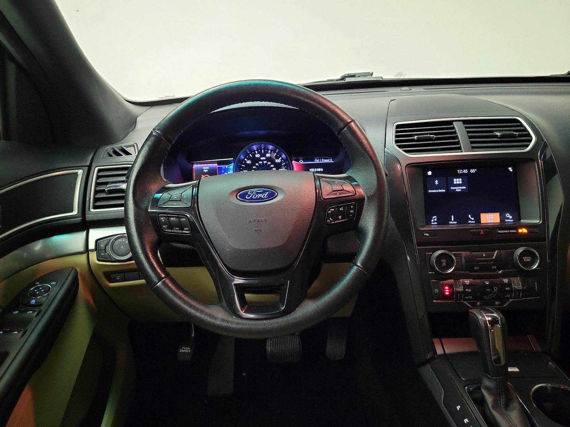 Thumbnail: 2017 Ford Explorer - 10