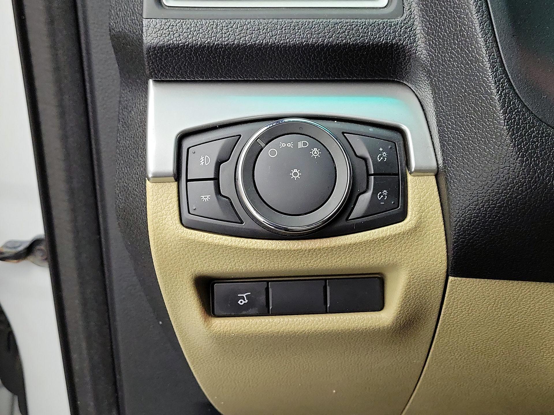 Thumbnail: 2017 Ford Explorer - 13