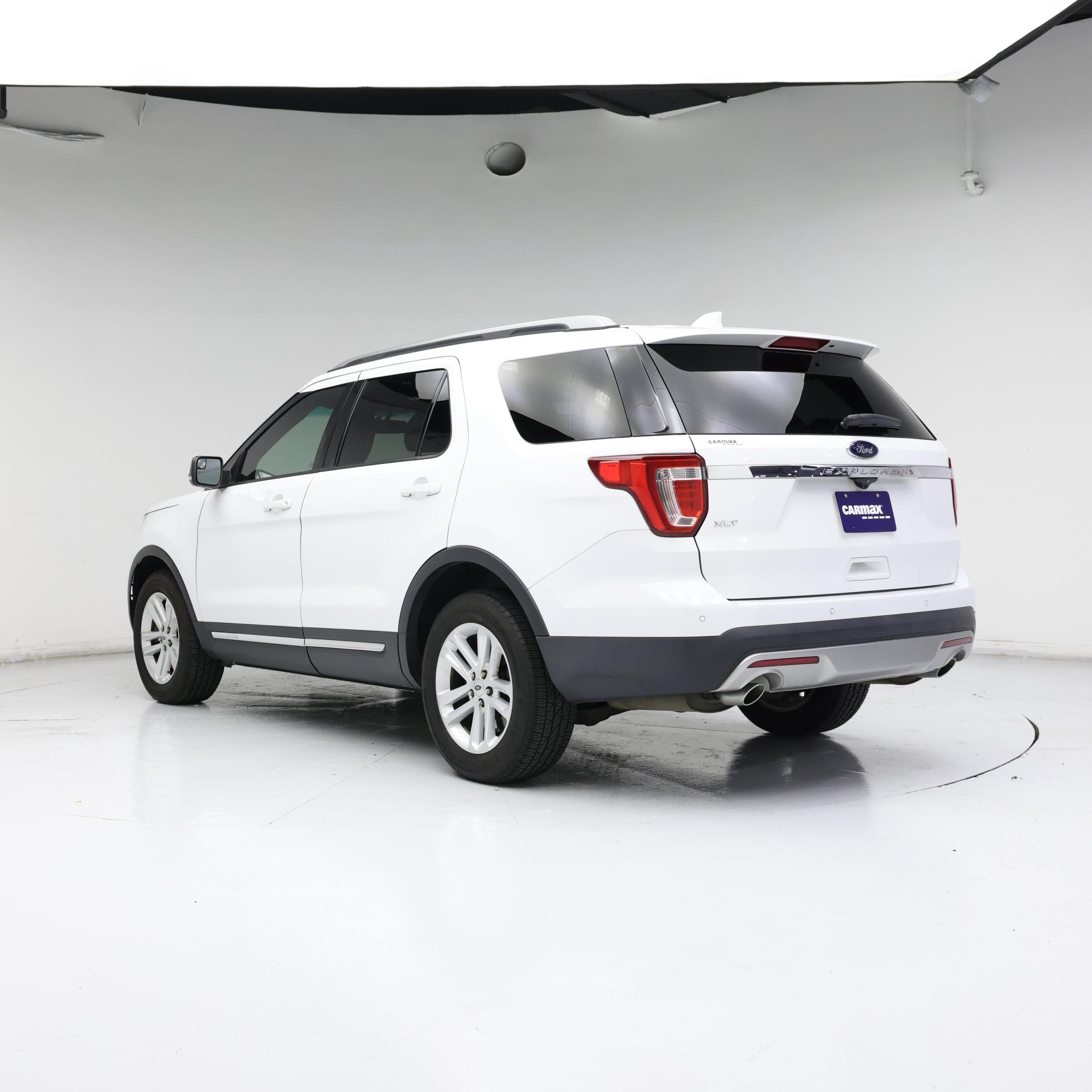 Thumbnail: 2017 Ford Explorer - 2