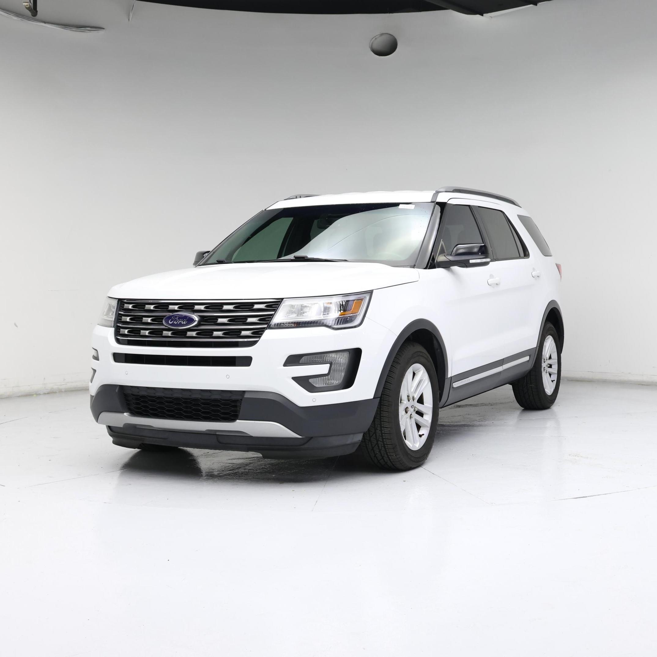 Thumbnail: 2017 Ford Explorer - 4