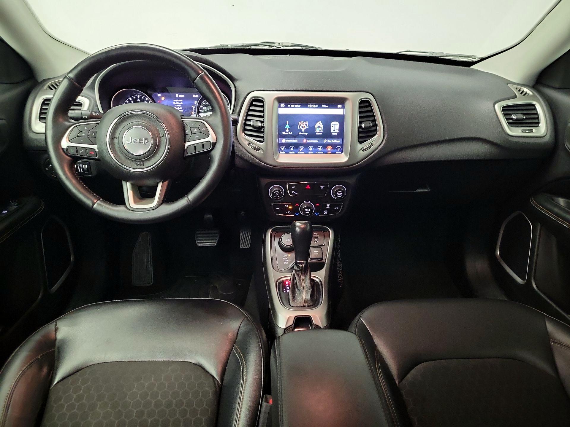 Thumbnail: 2017 Jeep Compass - 9