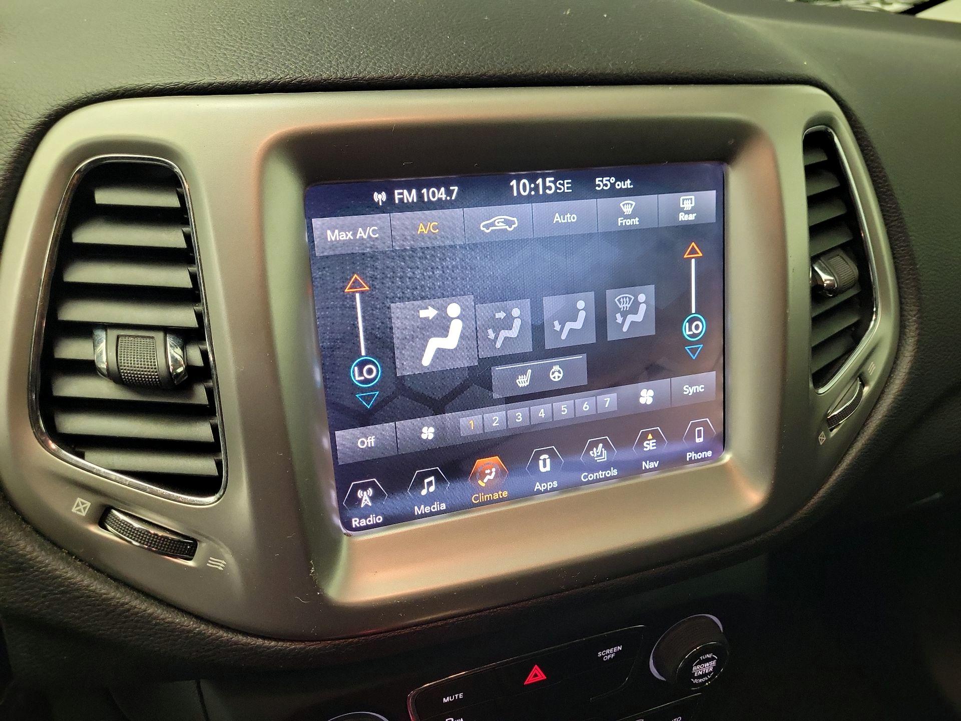 Thumbnail: 2017 Jeep Compass - 17