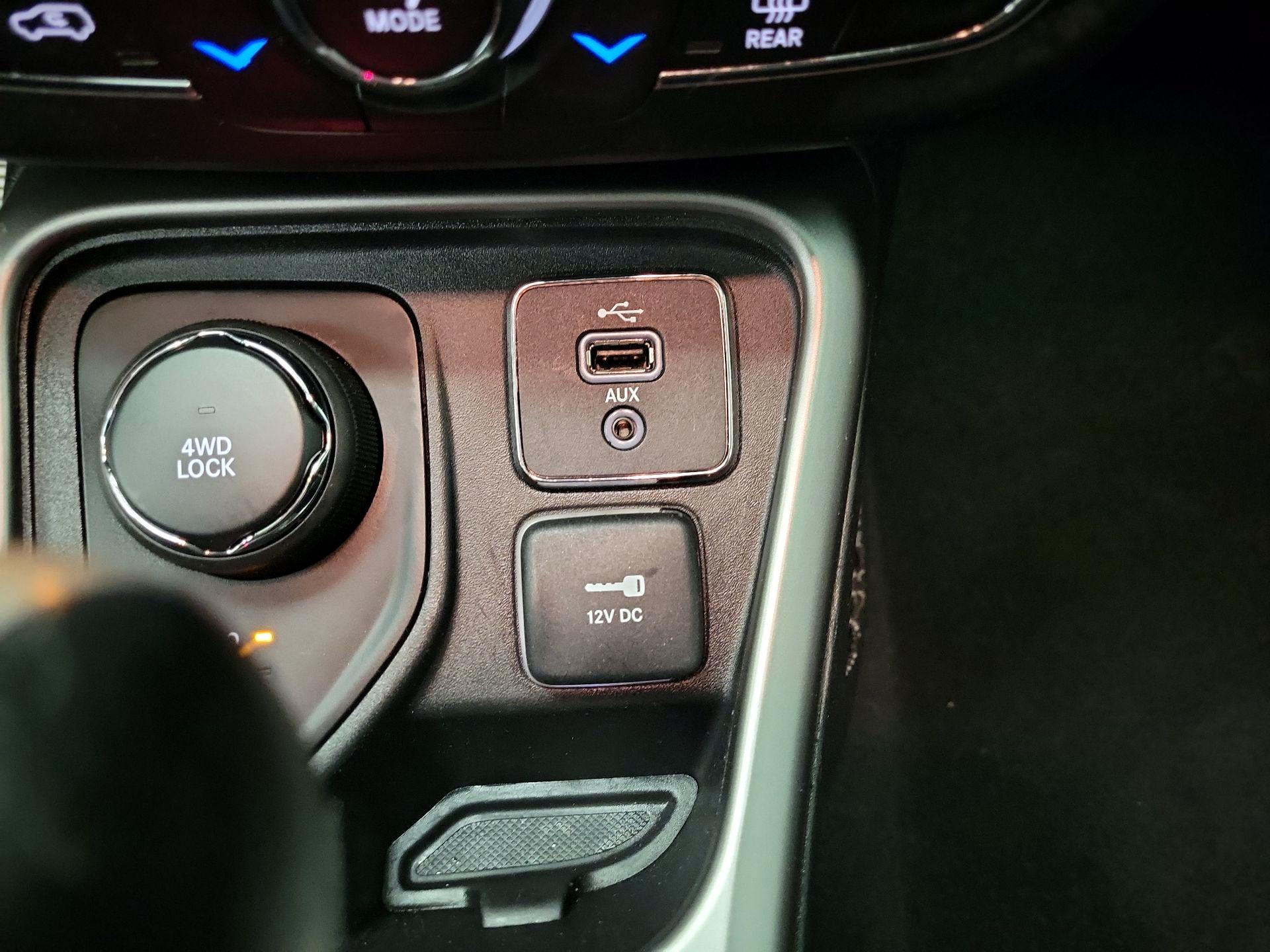 Thumbnail: 2017 Jeep Compass - 19