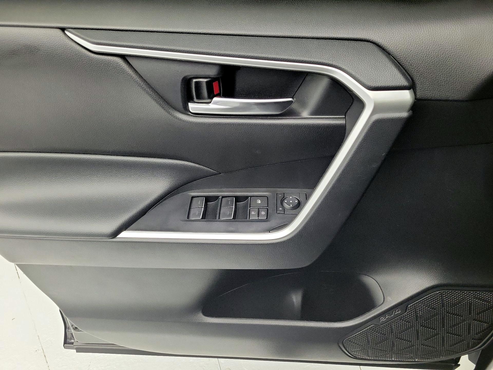 Thumbnail: 2024 Toyota RAV4 - 12