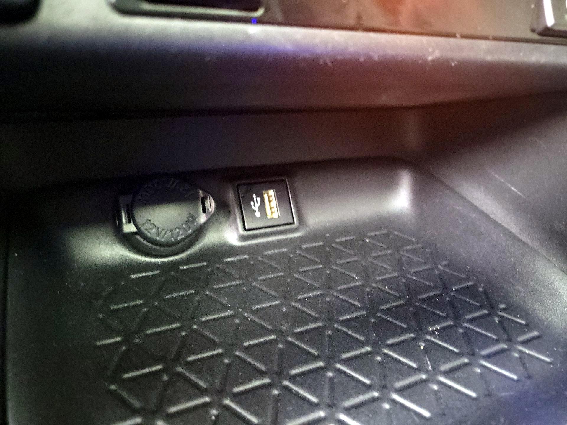 Thumbnail: 2024 Toyota RAV4 - 18