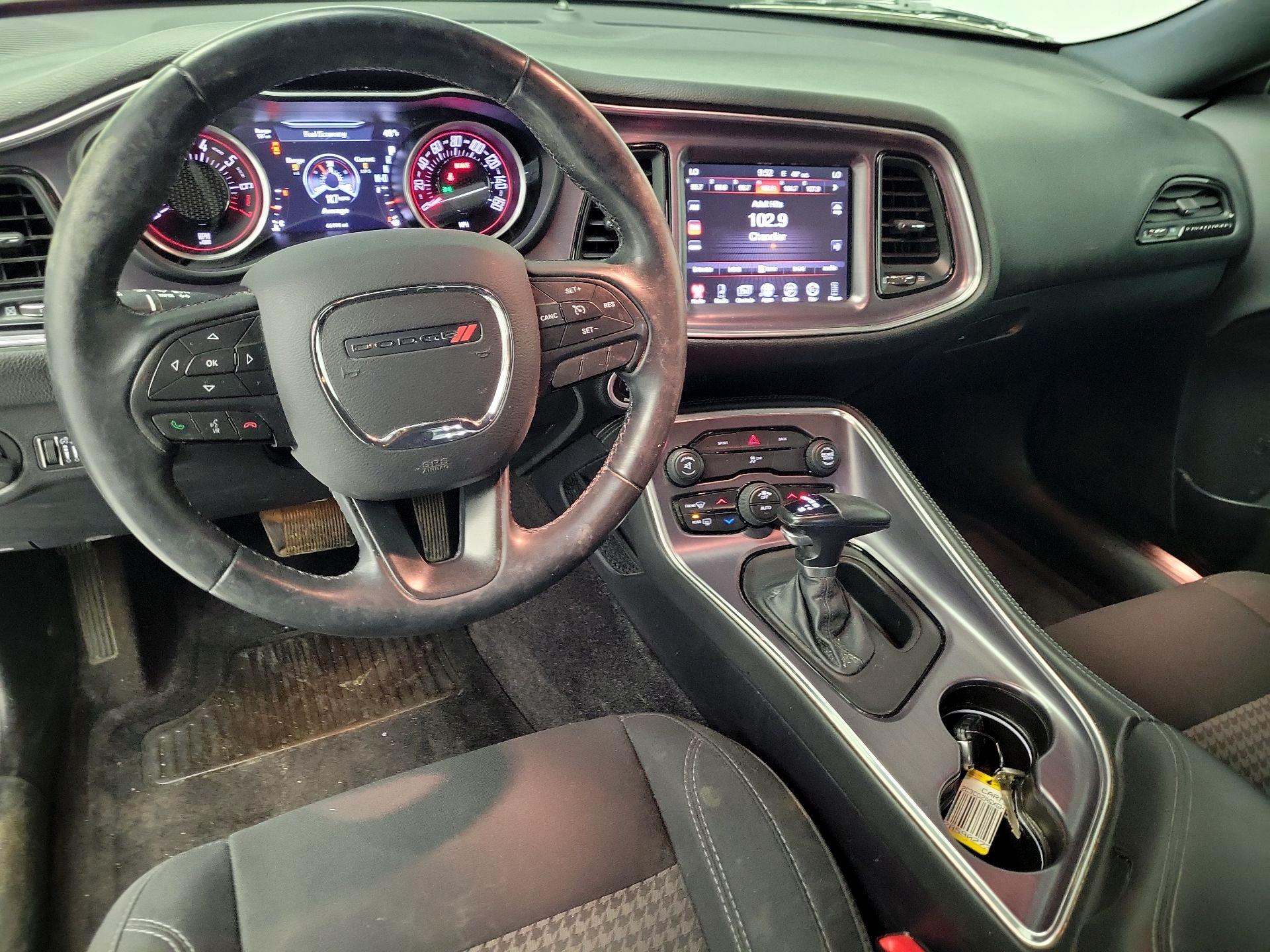 Thumbnail: 2016 Dodge Challenger - 9