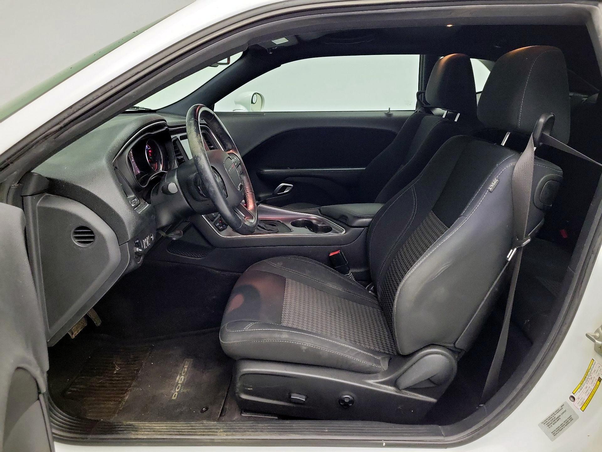 Thumbnail: 2016 Dodge Challenger - 11