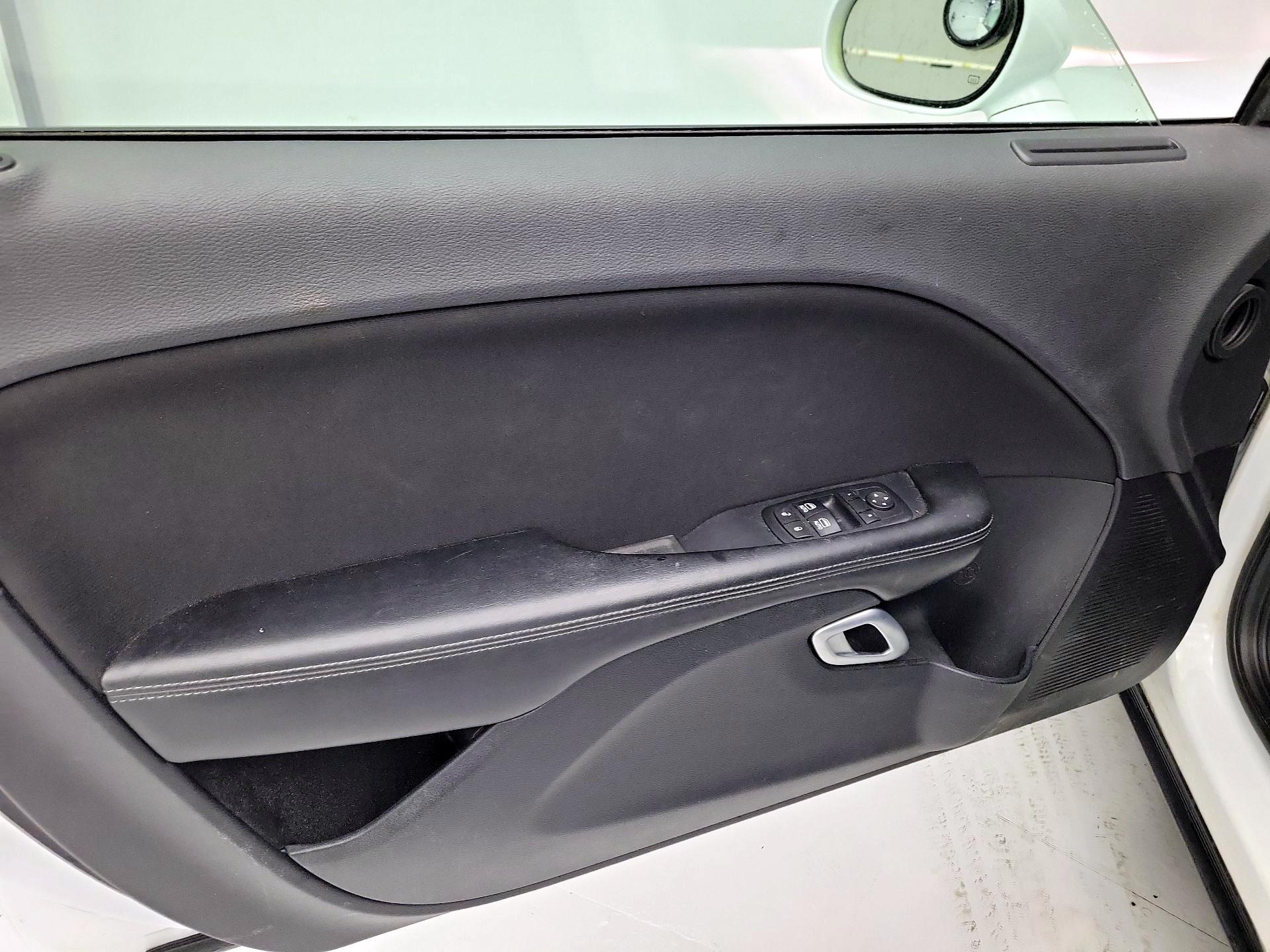 Thumbnail: 2016 Dodge Challenger - 12