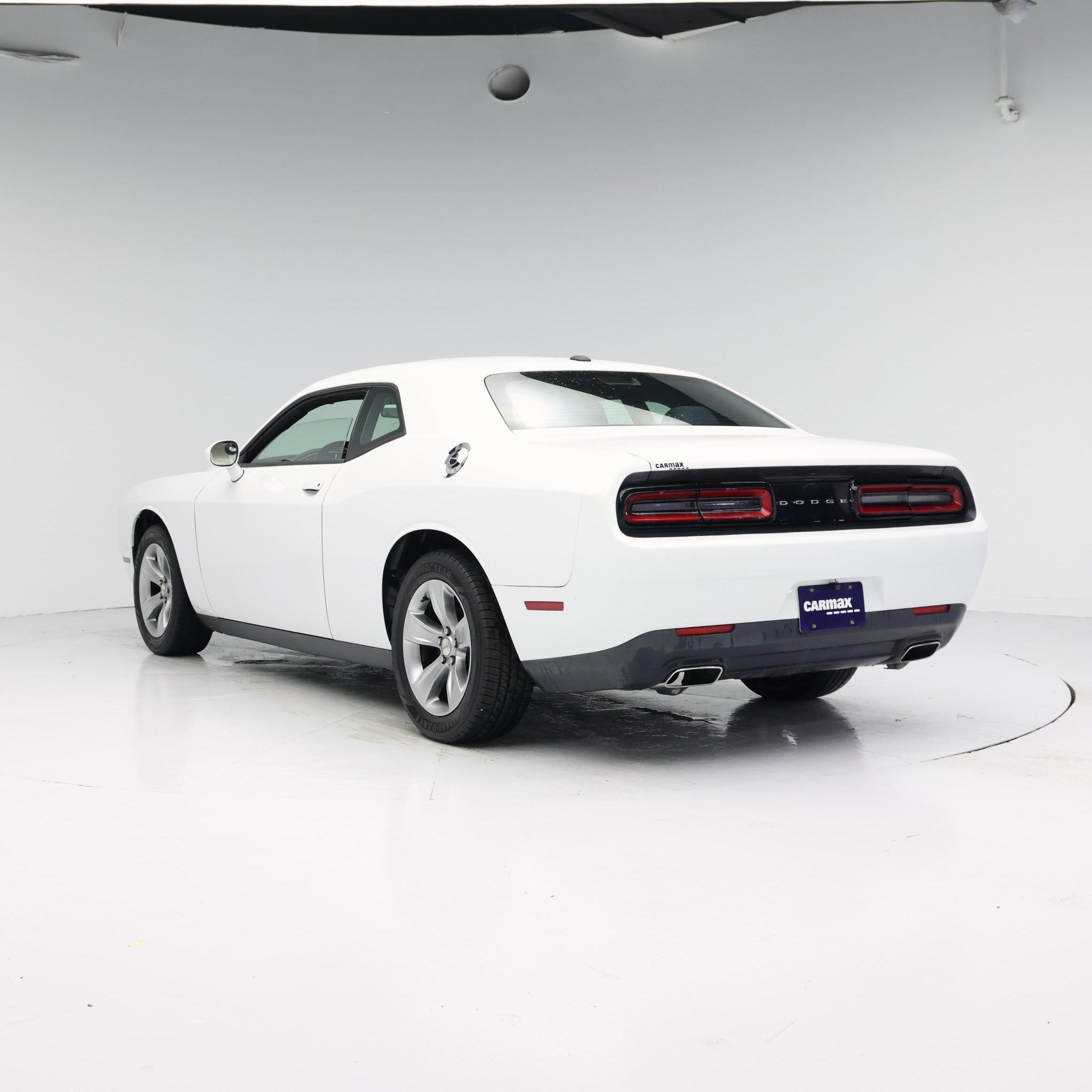 Thumbnail: 2016 Dodge Challenger - 2