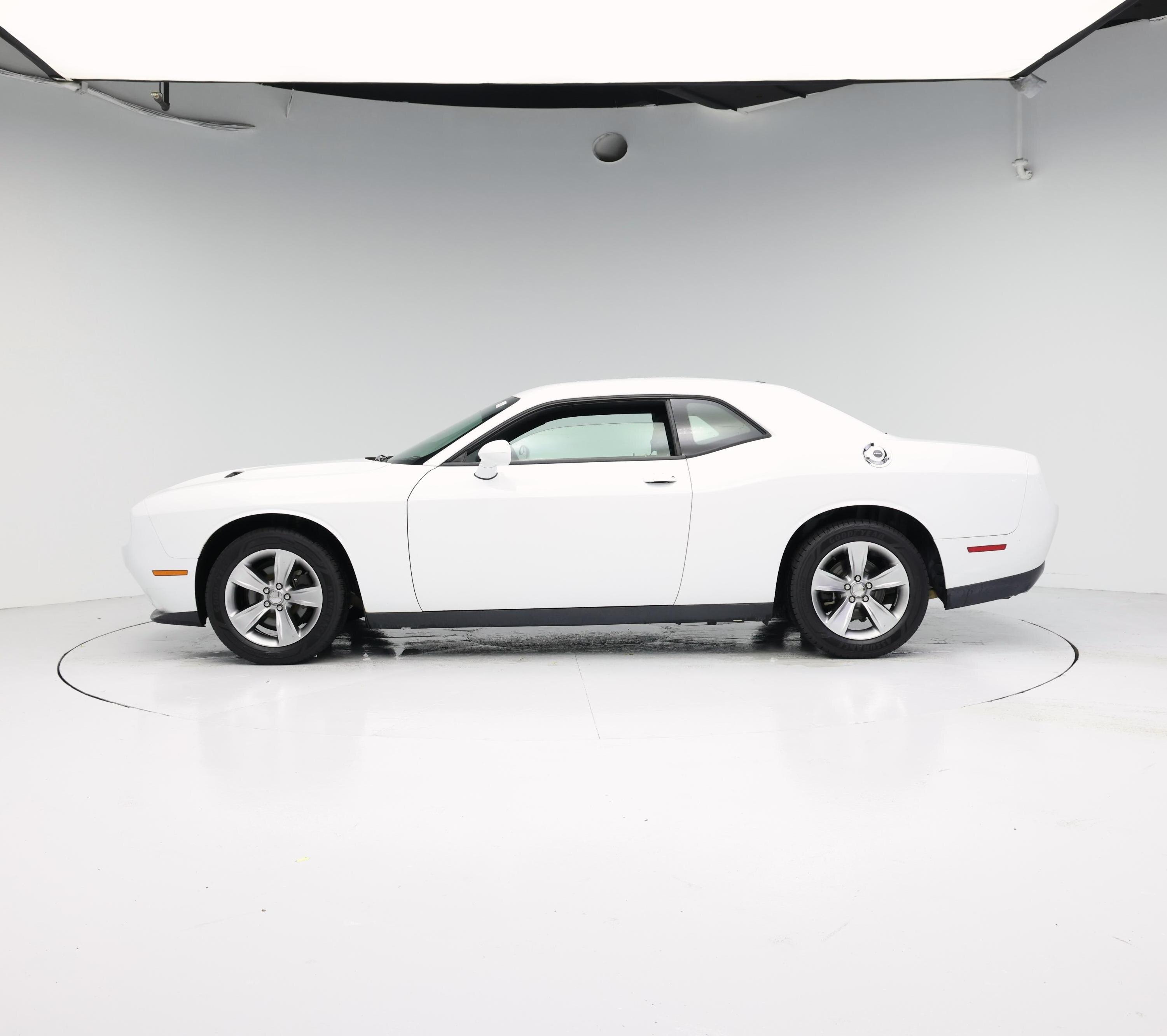 Thumbnail: 2016 Dodge Challenger - 3