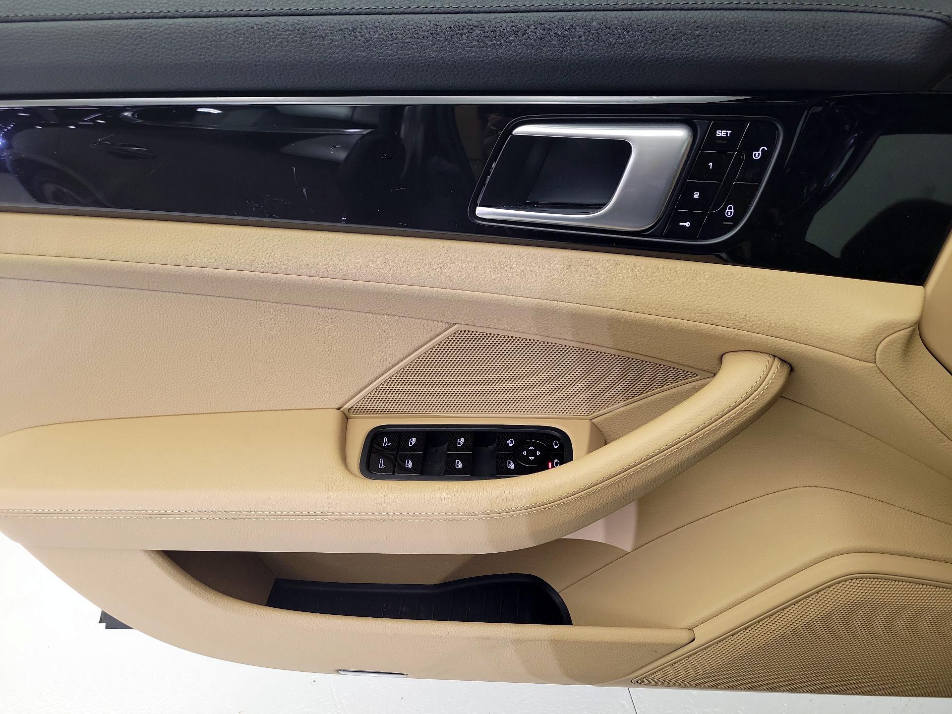 Thumbnail: 2018 Porsche Panamera - 12