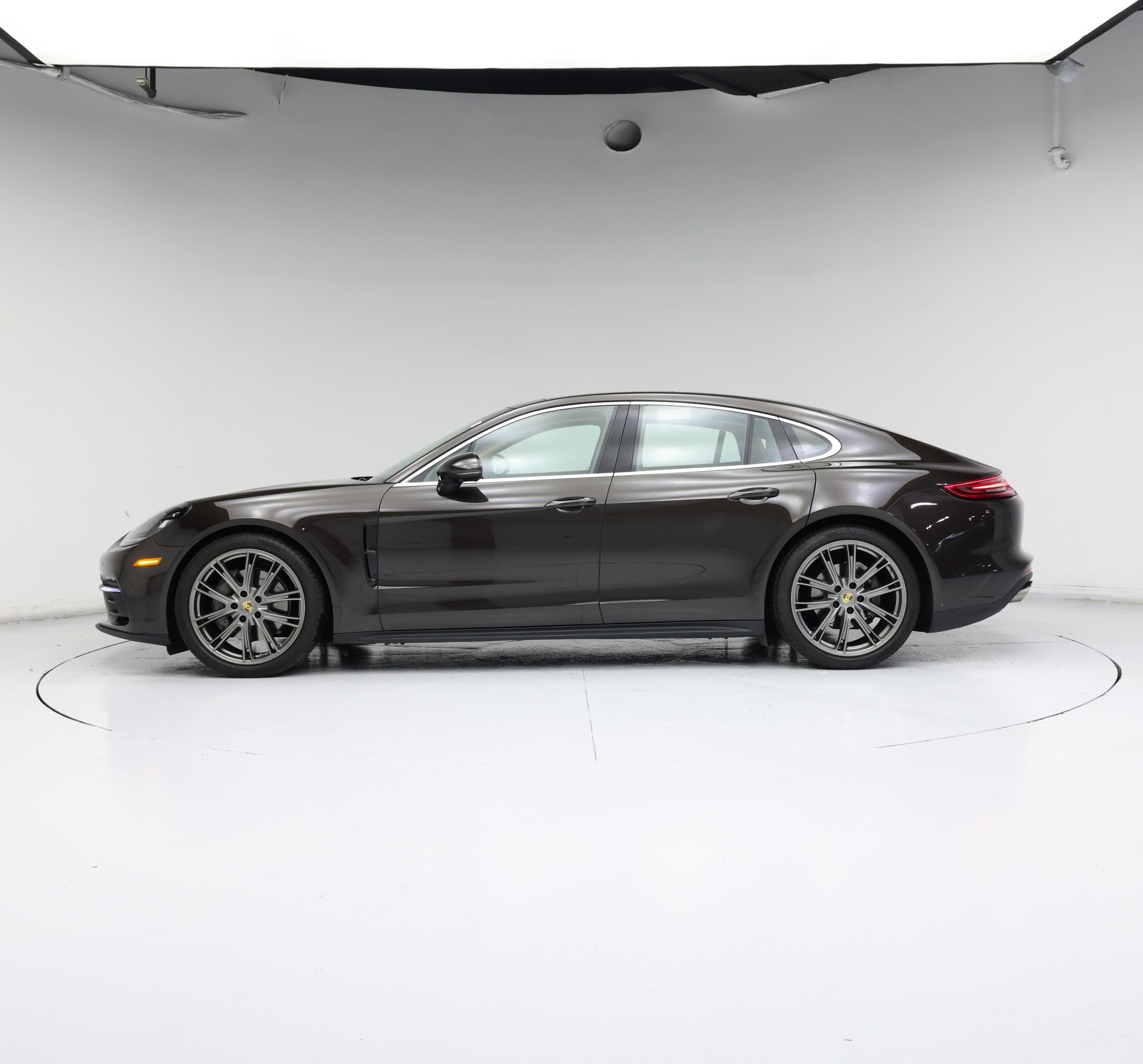 Thumbnail: 2018 Porsche Panamera - 3