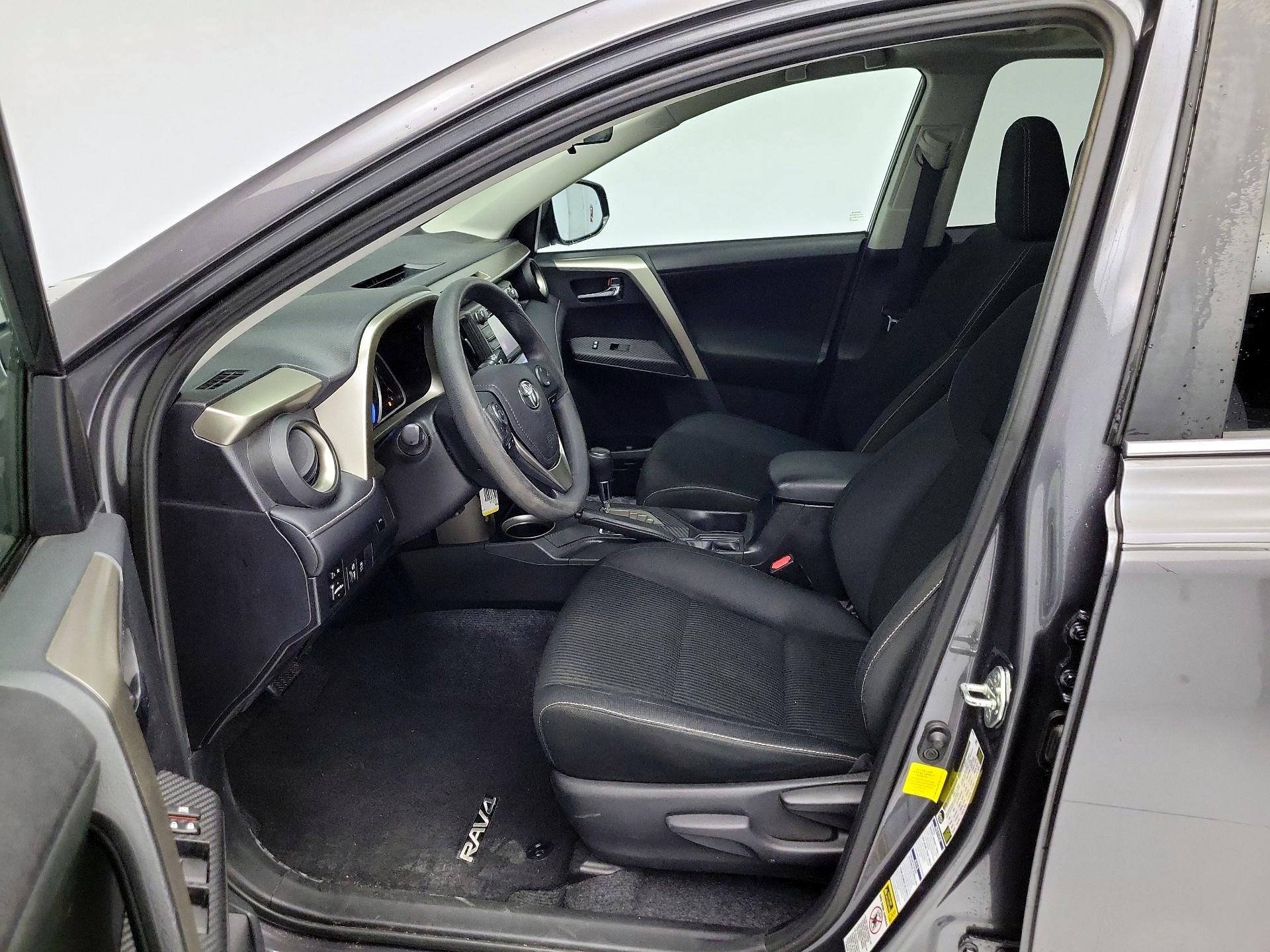 Thumbnail: 2014 Toyota RAV4 - 11