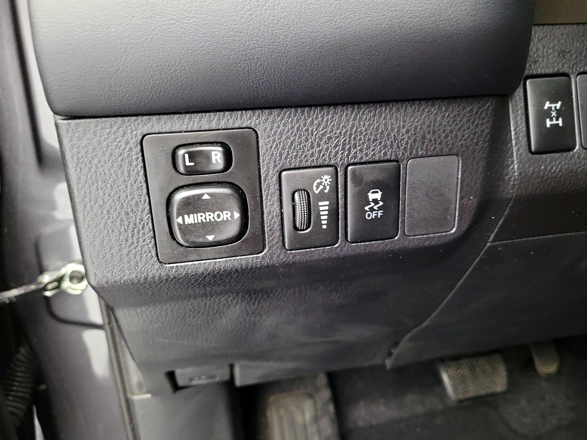 Thumbnail: 2014 Toyota RAV4 - 13