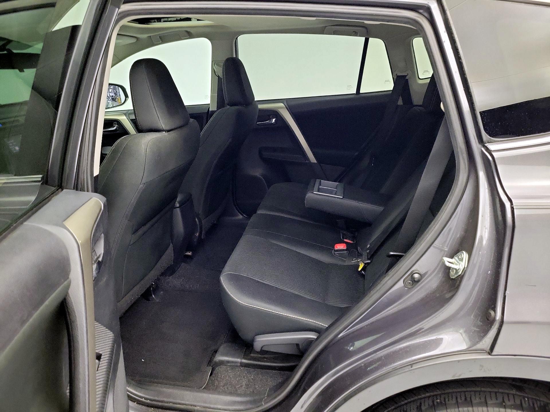 Thumbnail: 2014 Toyota RAV4 - 20