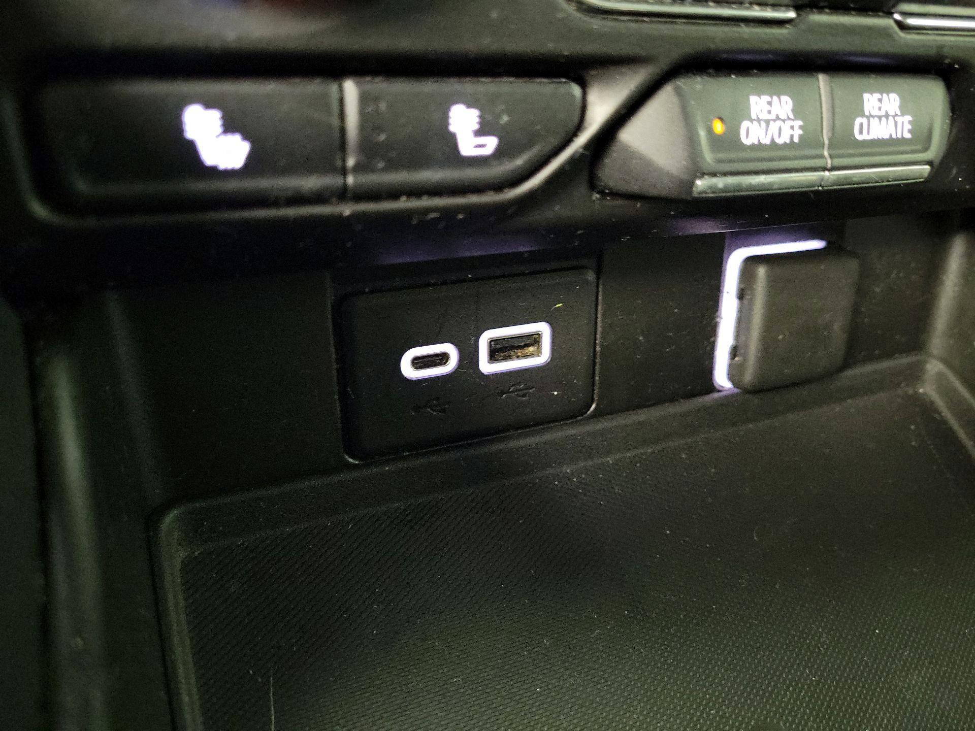 Thumbnail: 2021 Chevrolet Tahoe - 18