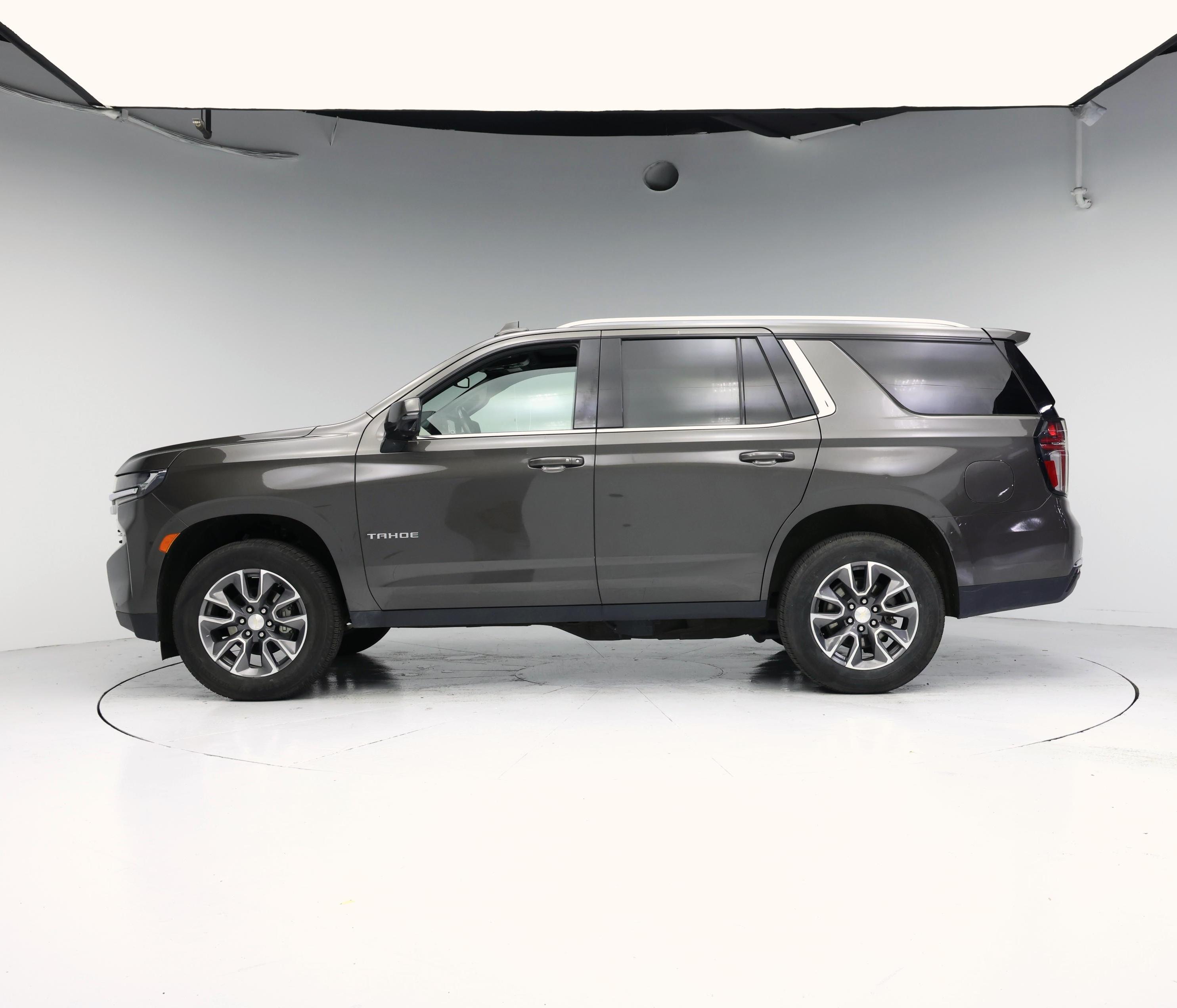 Thumbnail: 2021 Chevrolet Tahoe - 3