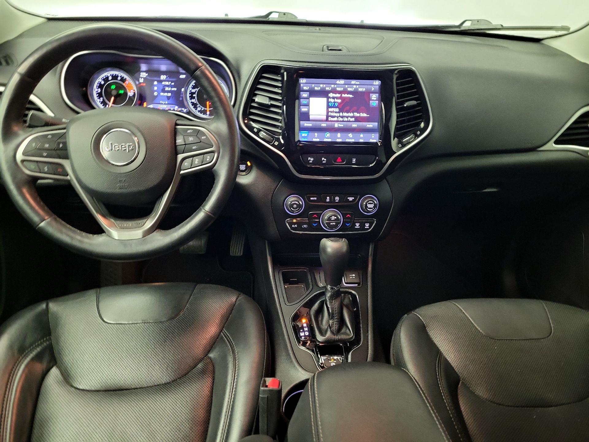 Thumbnail: 2019 Jeep Cherokee - 9