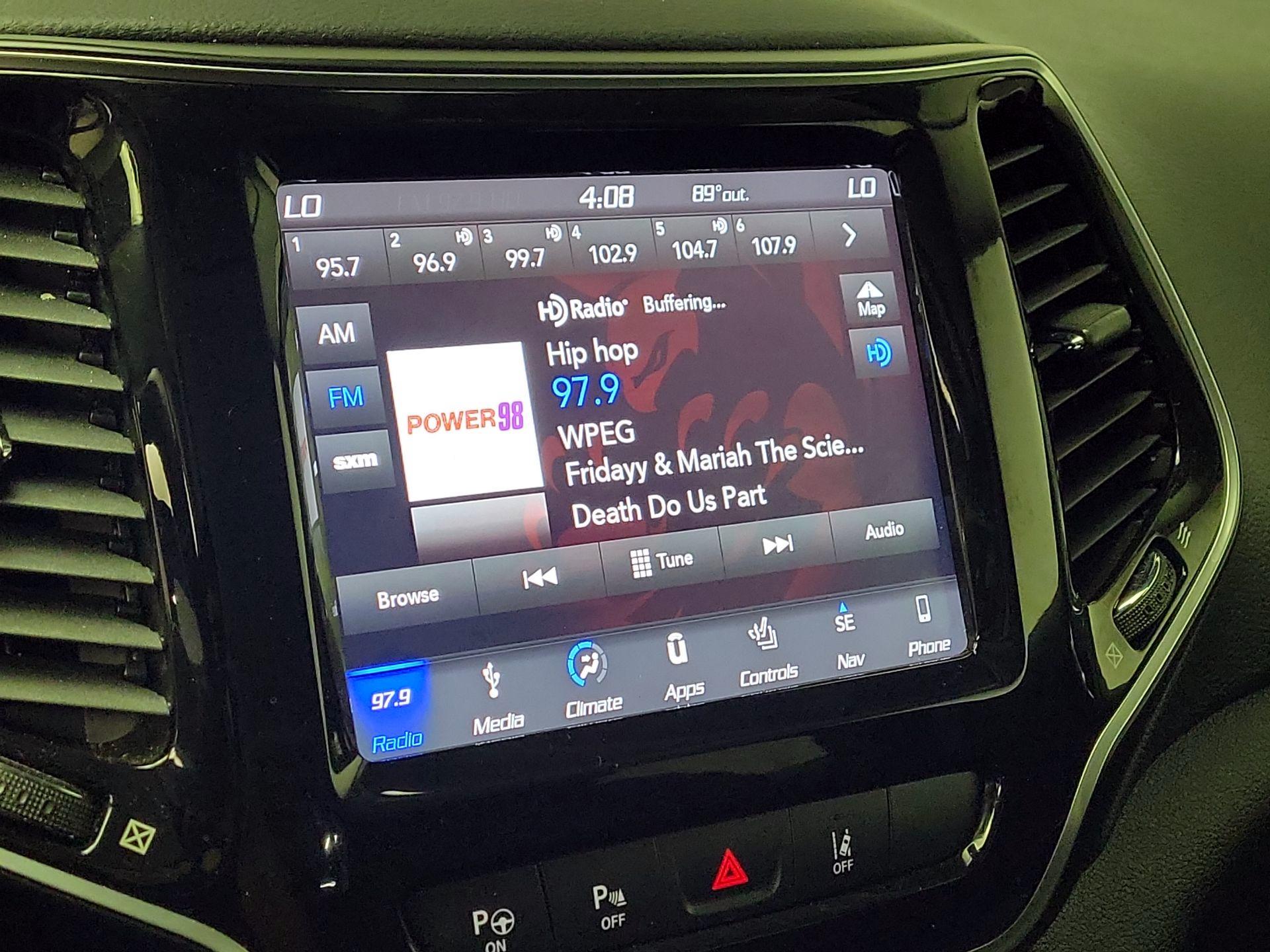 Thumbnail: 2019 Jeep Cherokee - 15