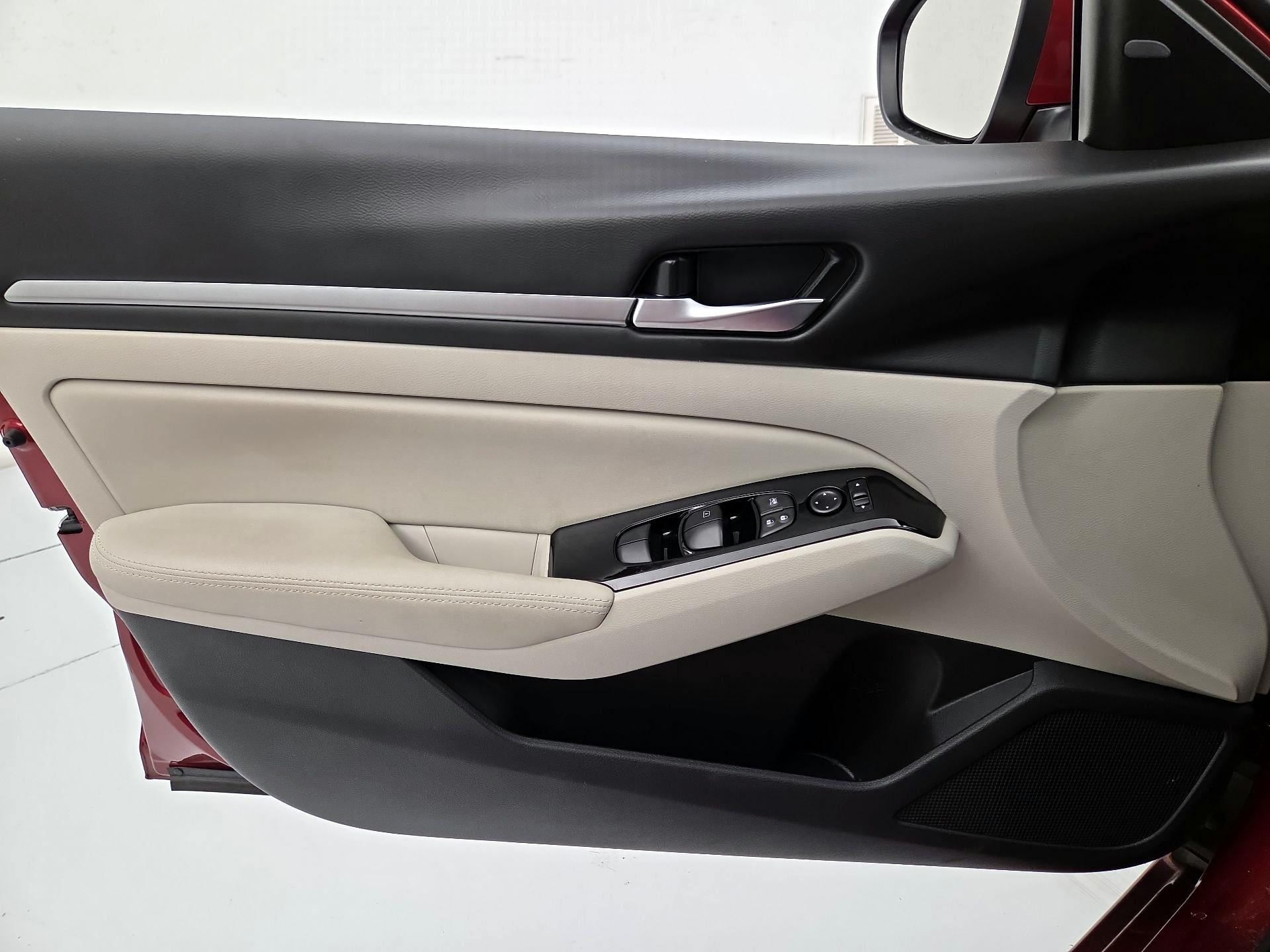 Thumbnail: 2023 Nissan Altima - 12