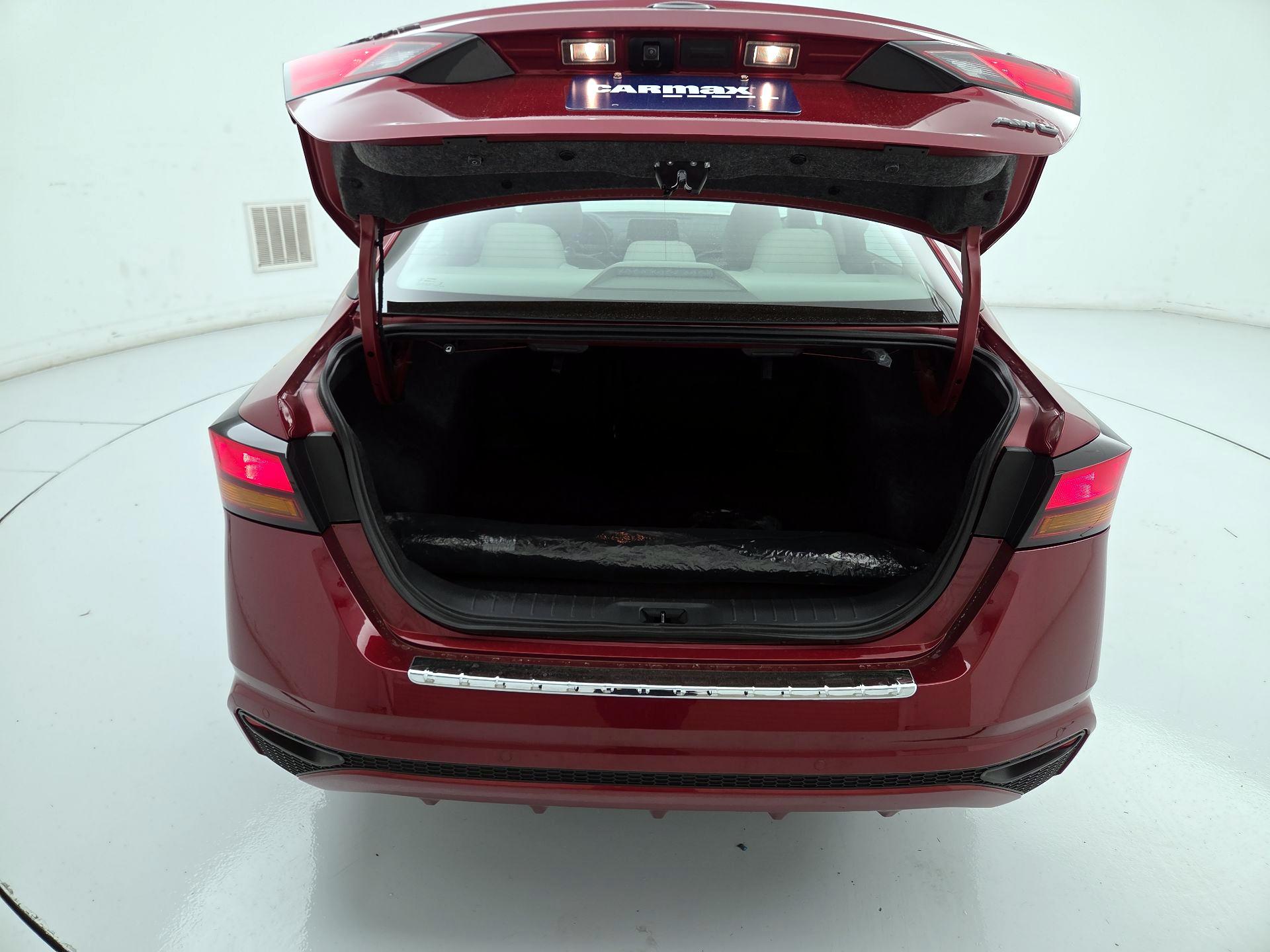 Thumbnail: 2023 Nissan Altima - 20