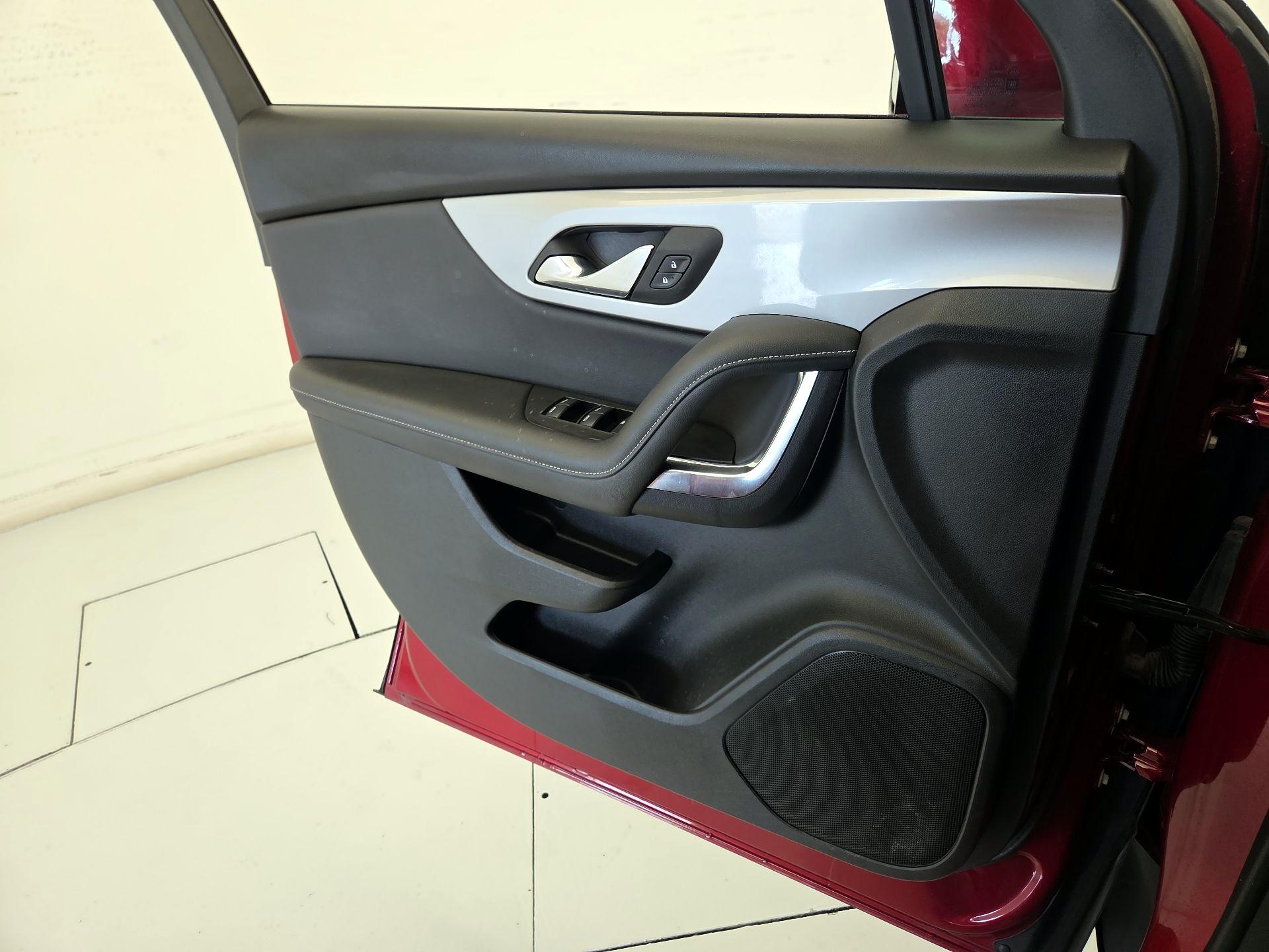 Thumbnail: 2023 Chevrolet Blazer - 12