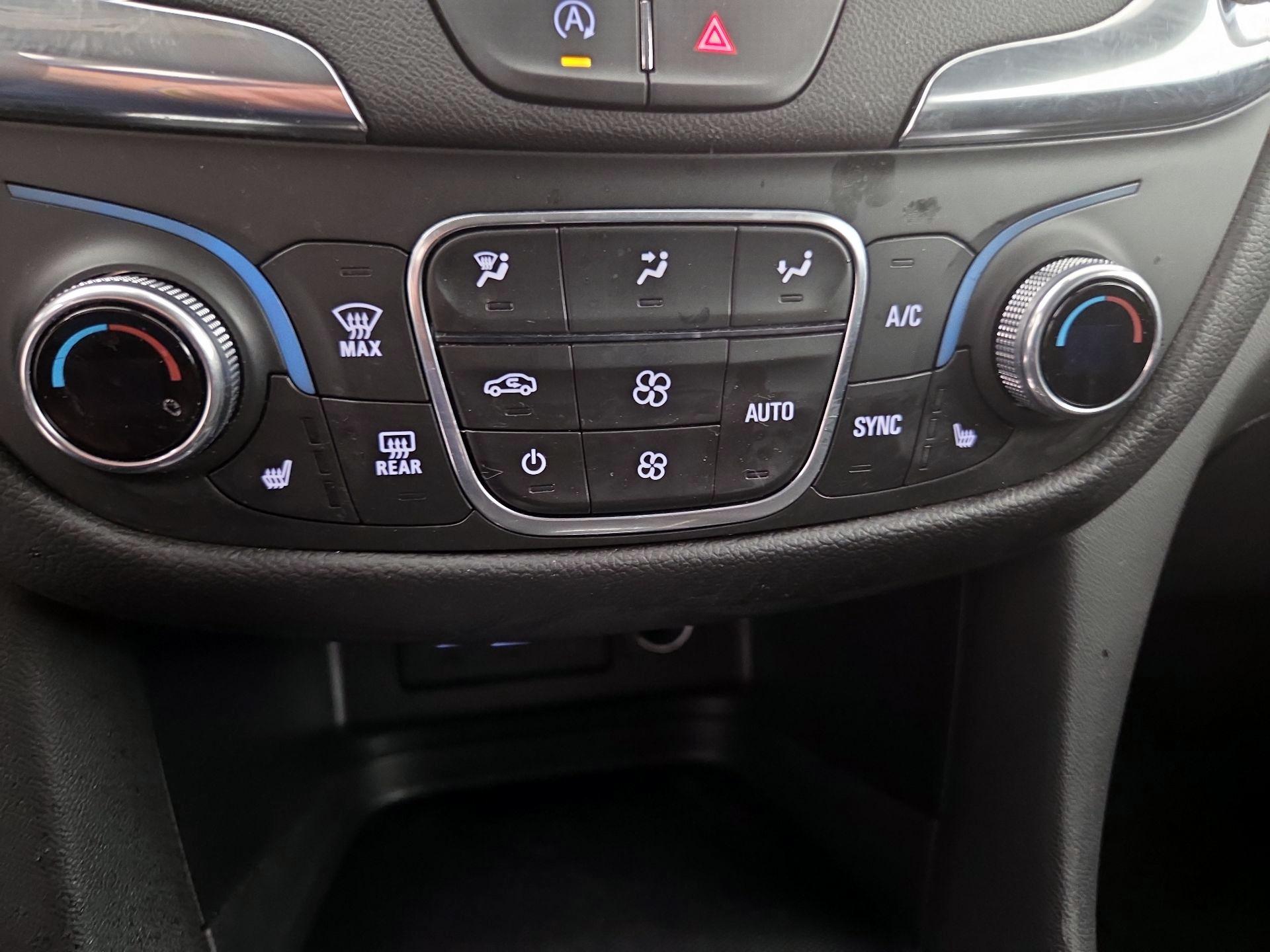 Thumbnail: 2024 Chevrolet Equinox - 16