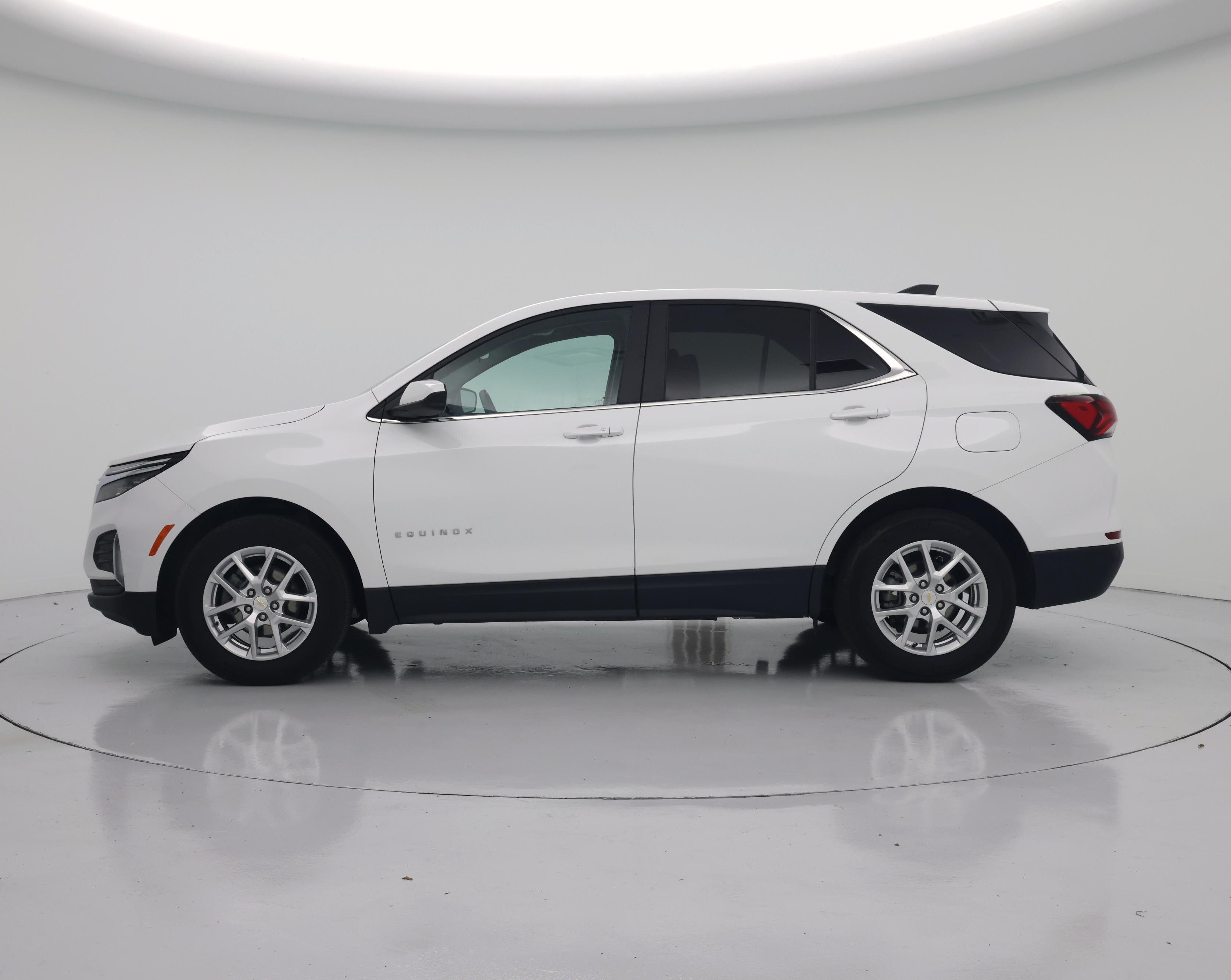 Thumbnail: 2024 Chevrolet Equinox - 3