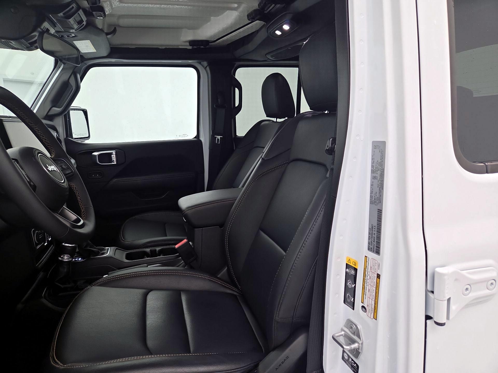 Thumbnail: 2025 Jeep Gladiator - 11