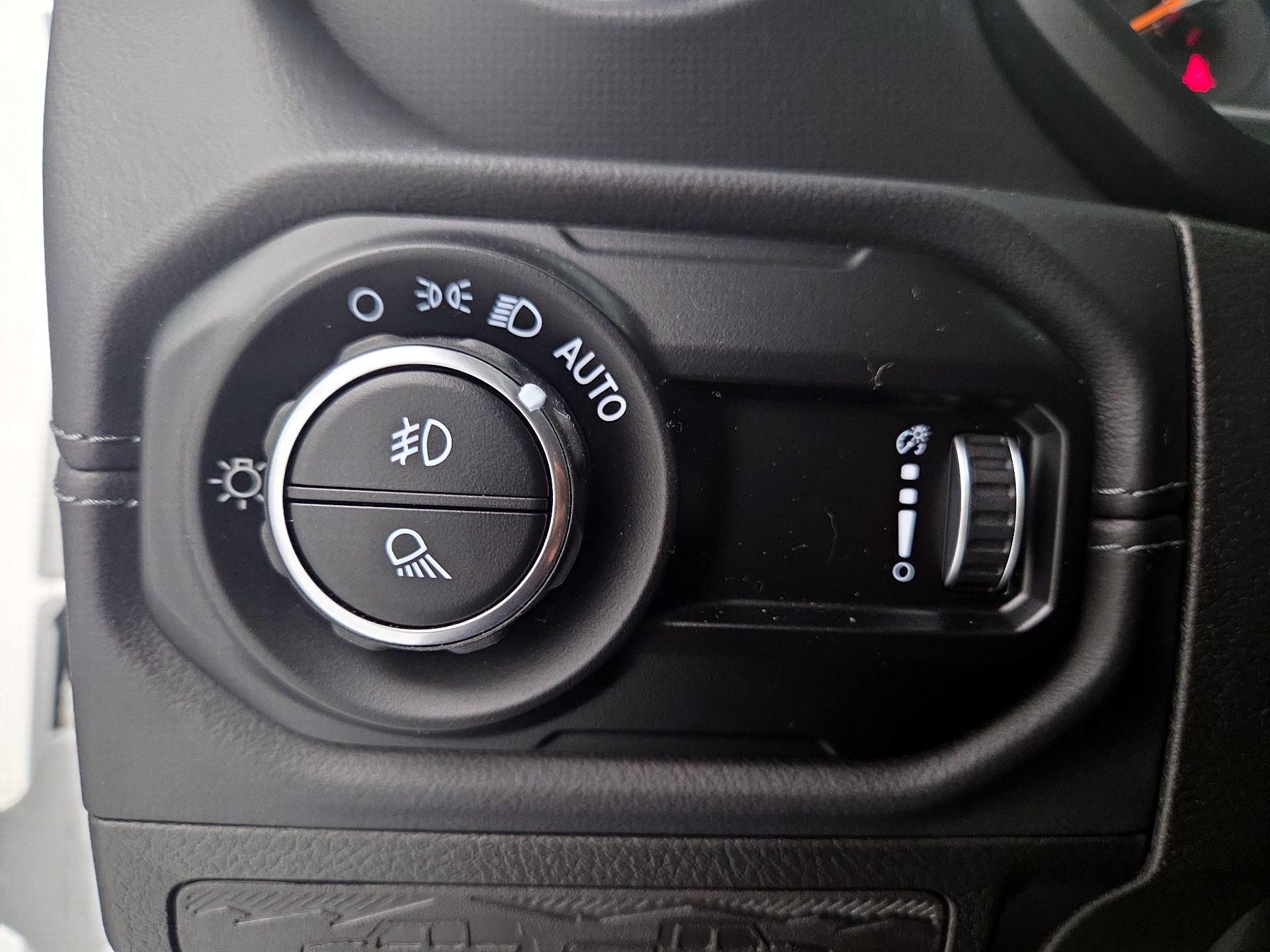 Thumbnail: 2025 Jeep Gladiator - 13