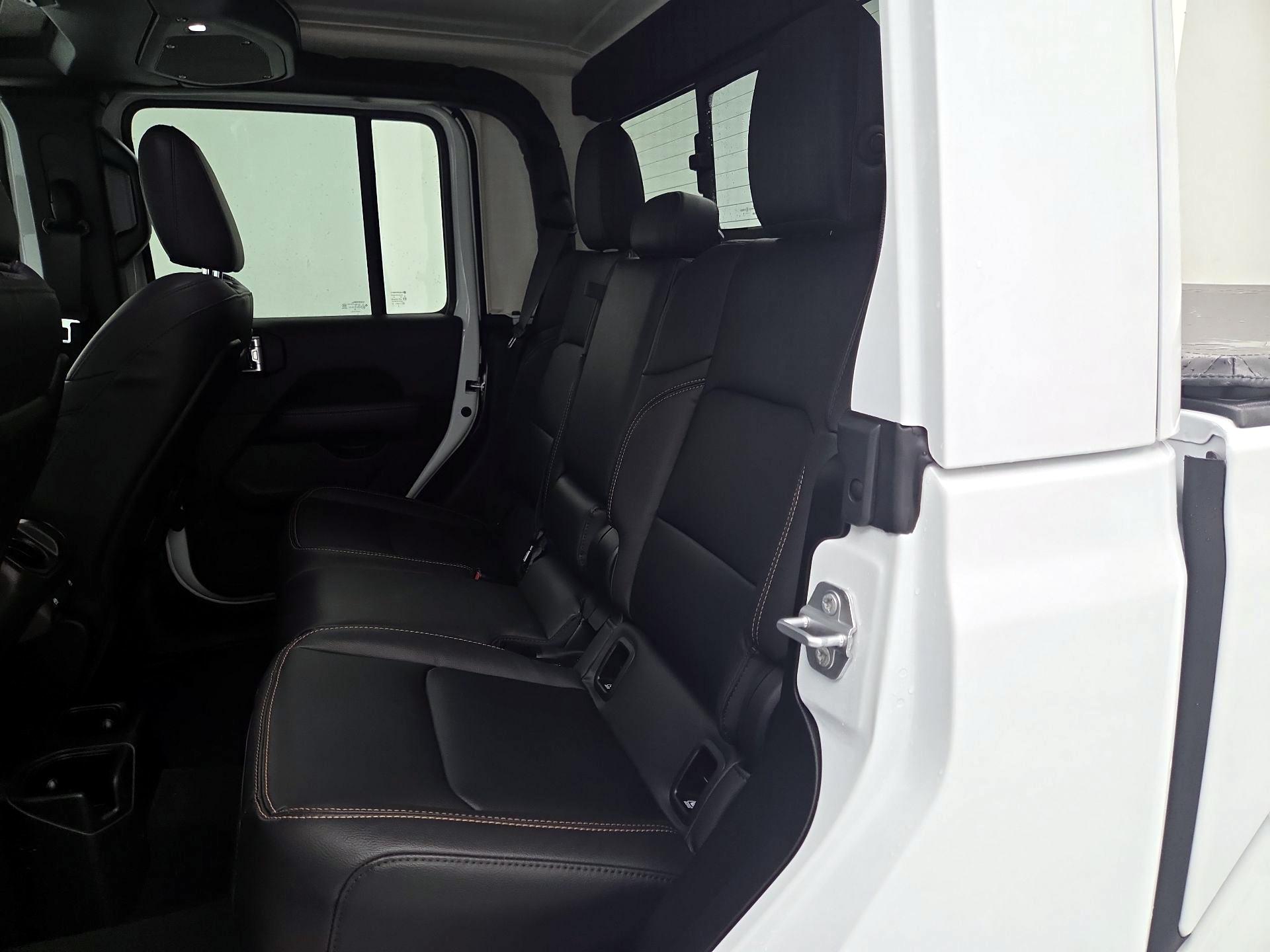 Thumbnail: 2025 Jeep Gladiator - 19