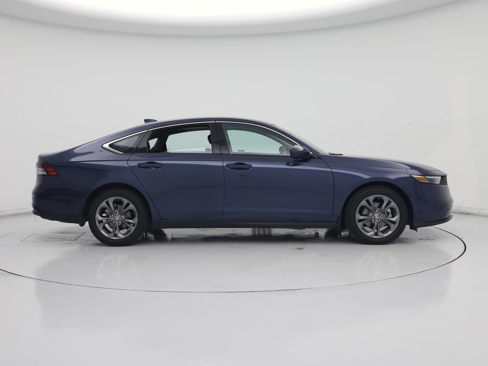 2024 Honda Accord EX - Photo 8