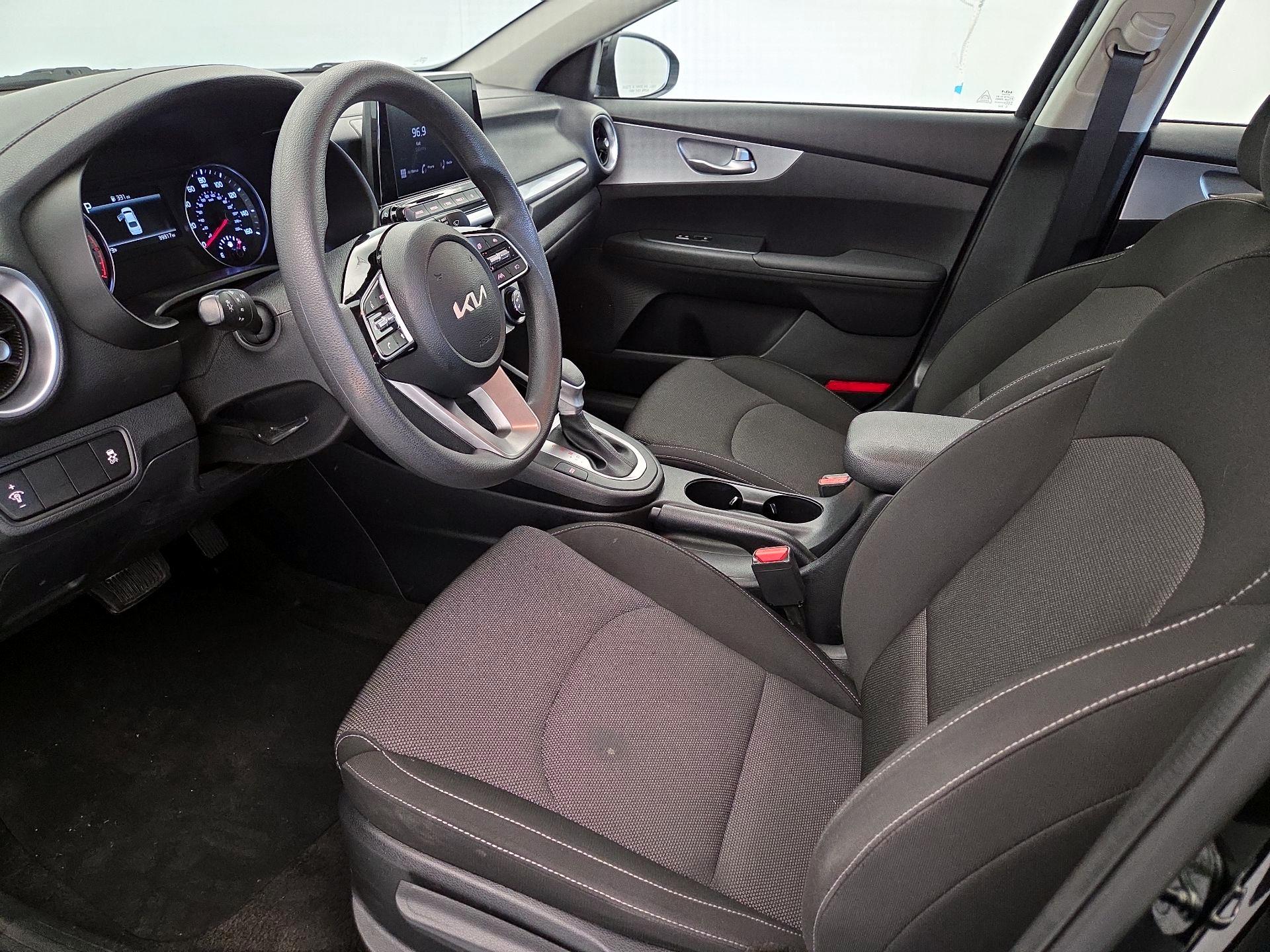 Thumbnail: 2023 Kia Forte - 11
