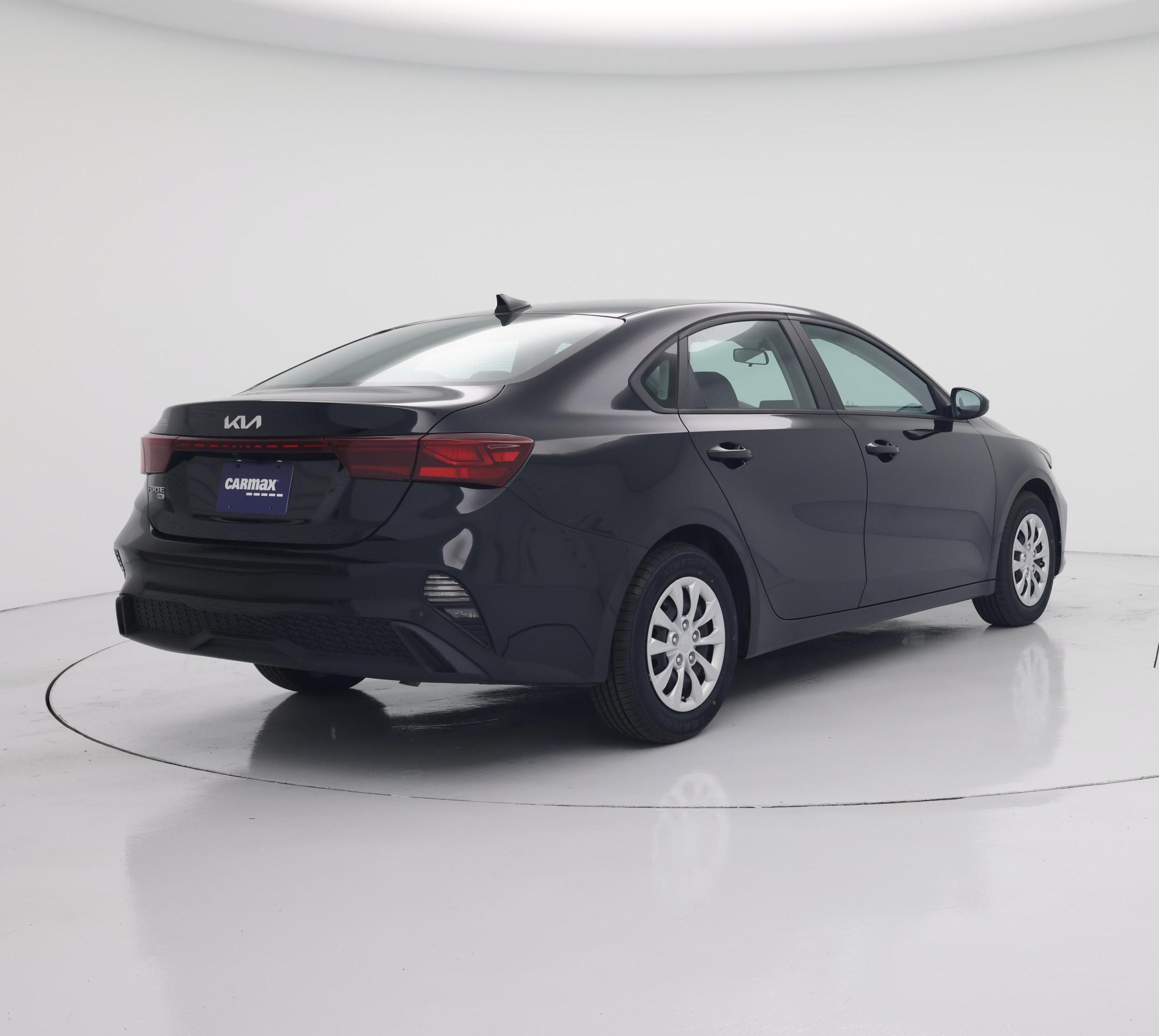Thumbnail: 2023 Kia Forte - 8