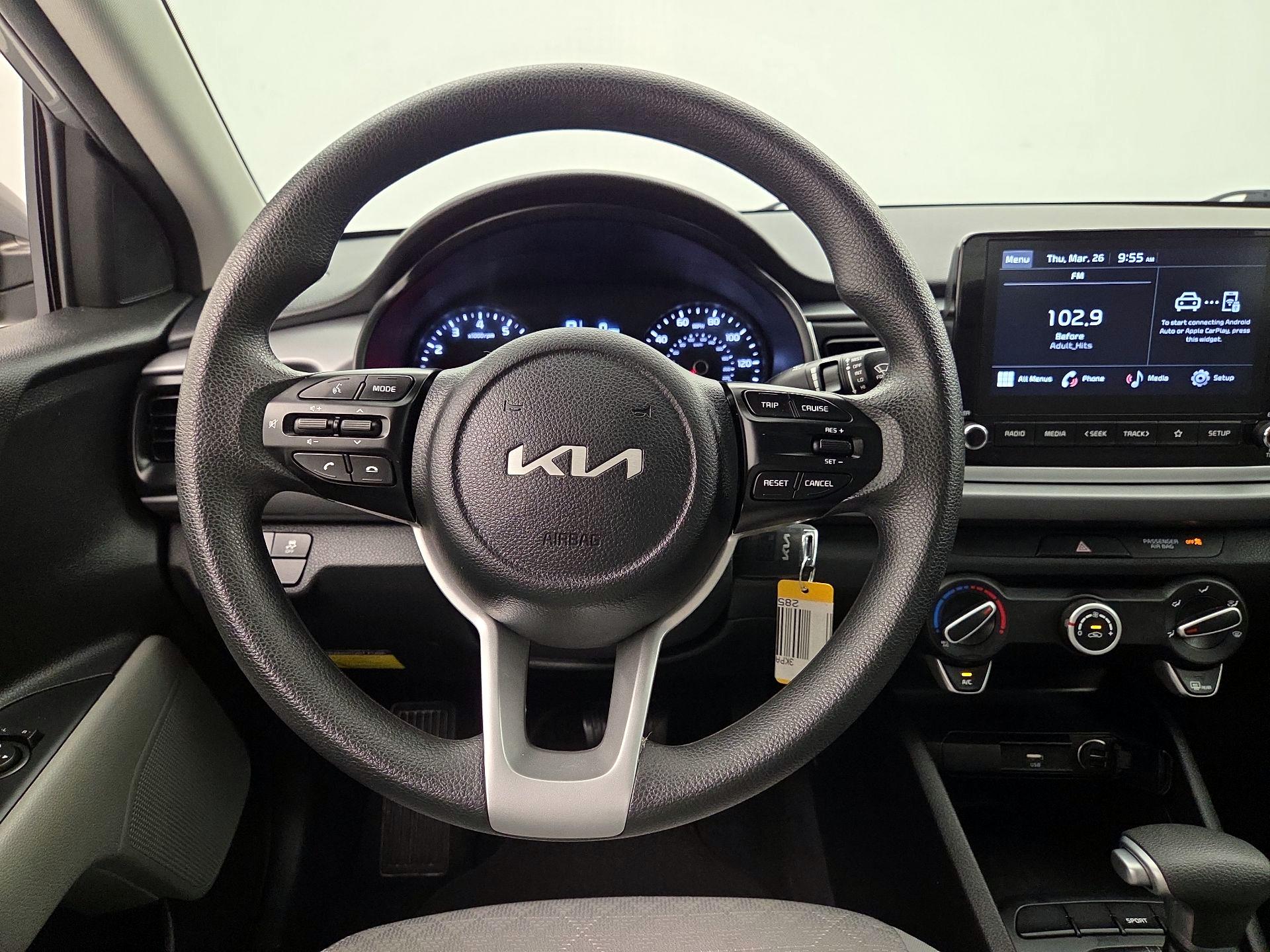 Thumbnail: 2022 Kia Rio - 10