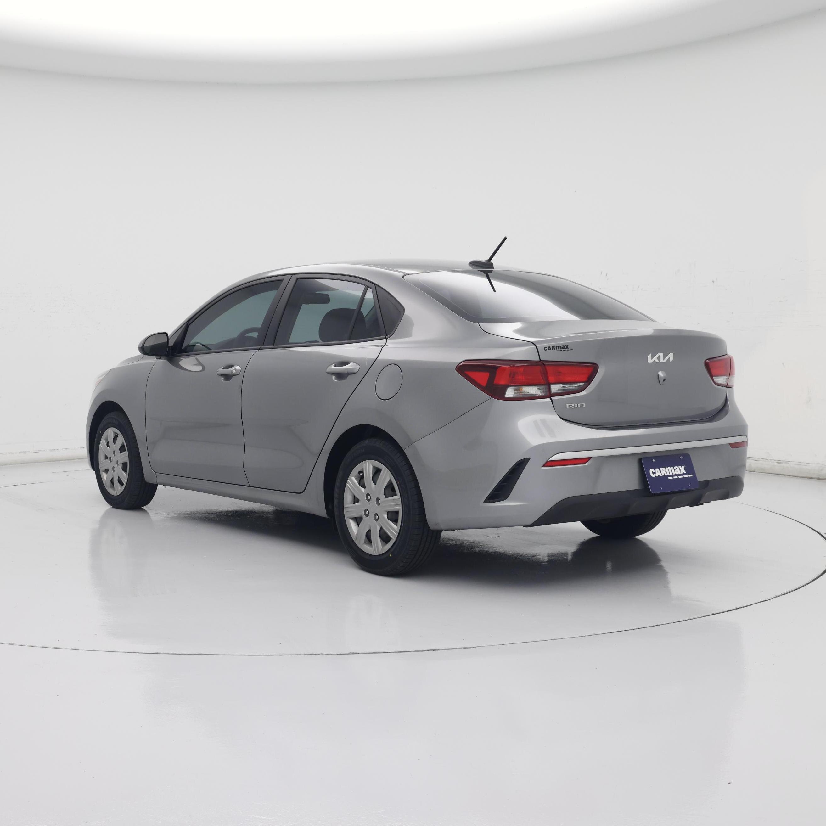 Thumbnail: 2022 Kia Rio - 2