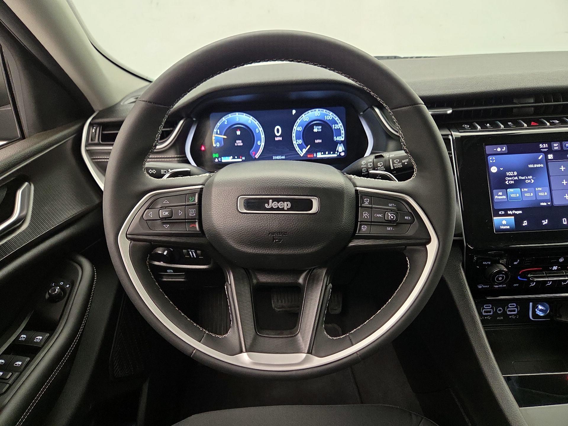 Thumbnail: 2023 Jeep Grand Cherokee - 10